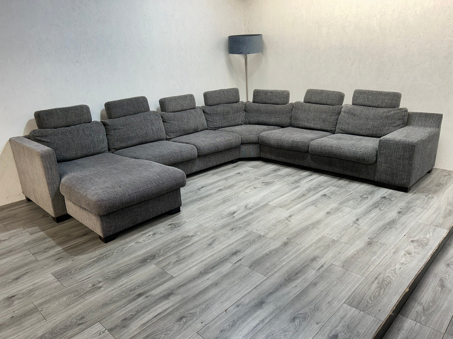Ruime Grijze u Bank ~ Losse Kussens Met Afneembare Hoezen