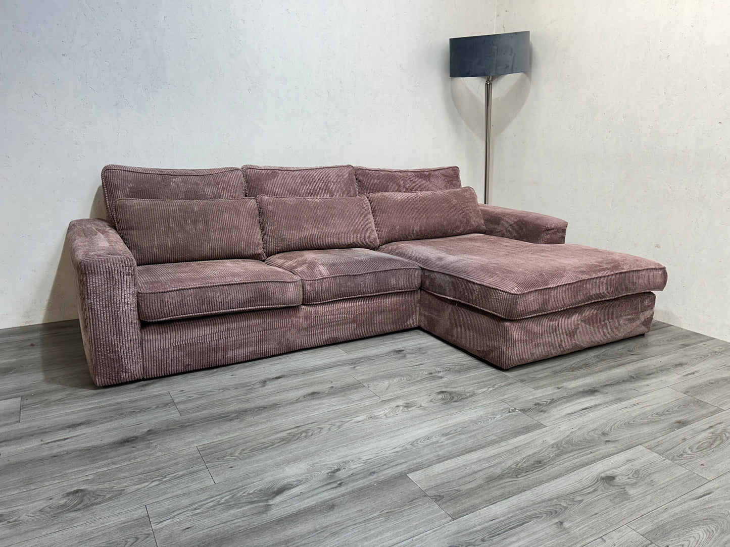 Roze Ribstof Hoekbank ~ Losse Kussens Met Afneembare Hoezen