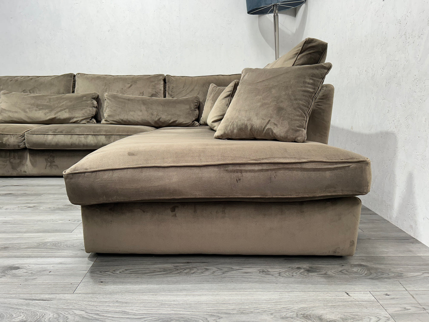 !Showroom Model! Bruine Velvet Hoekbank