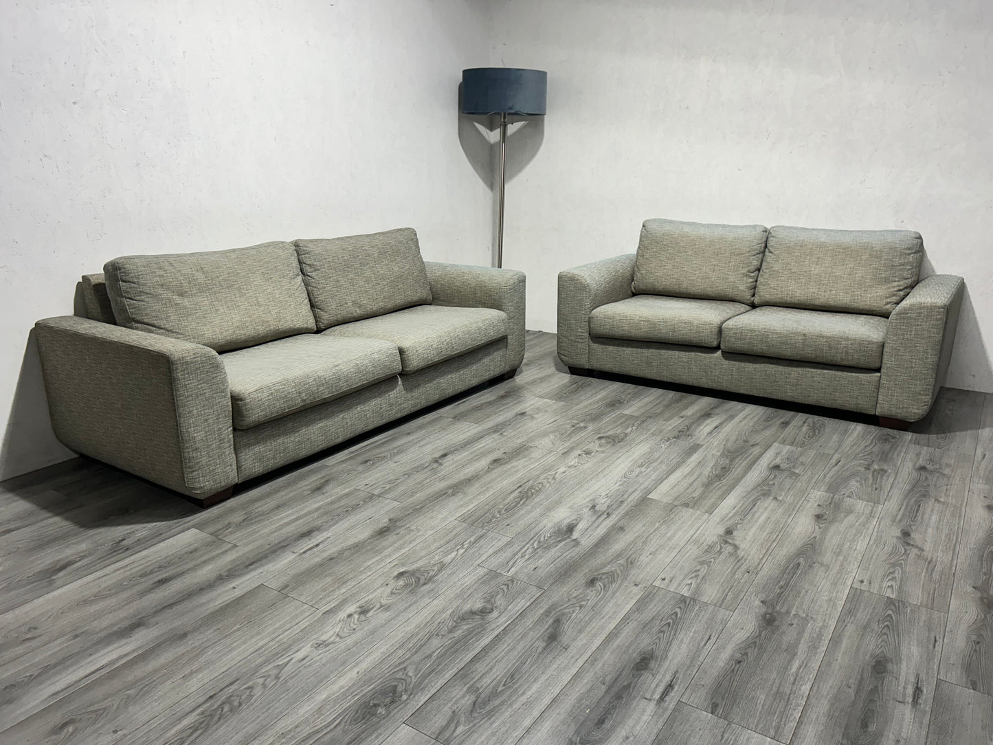 Licht Grijze Banken Set ~ Losse Kussens Met Afneembare Hoezen