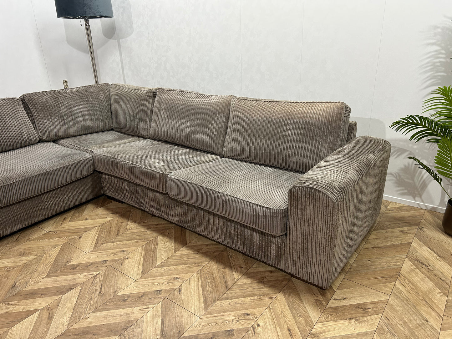 Grijze Ribstof Hoekbank Inc. Hocker ~ Losse Kussens Met Afneembare Hoezen
