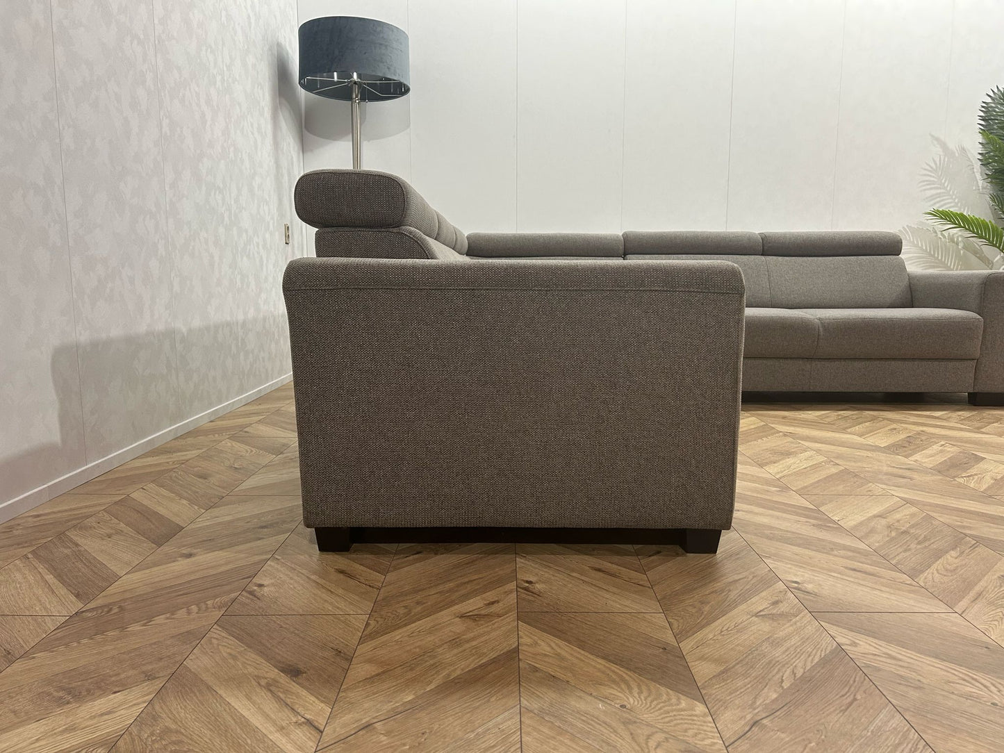 Licht Grijze Hoekbank Inc. Fauteuil ~ Verstelbare Hoofdsteunen