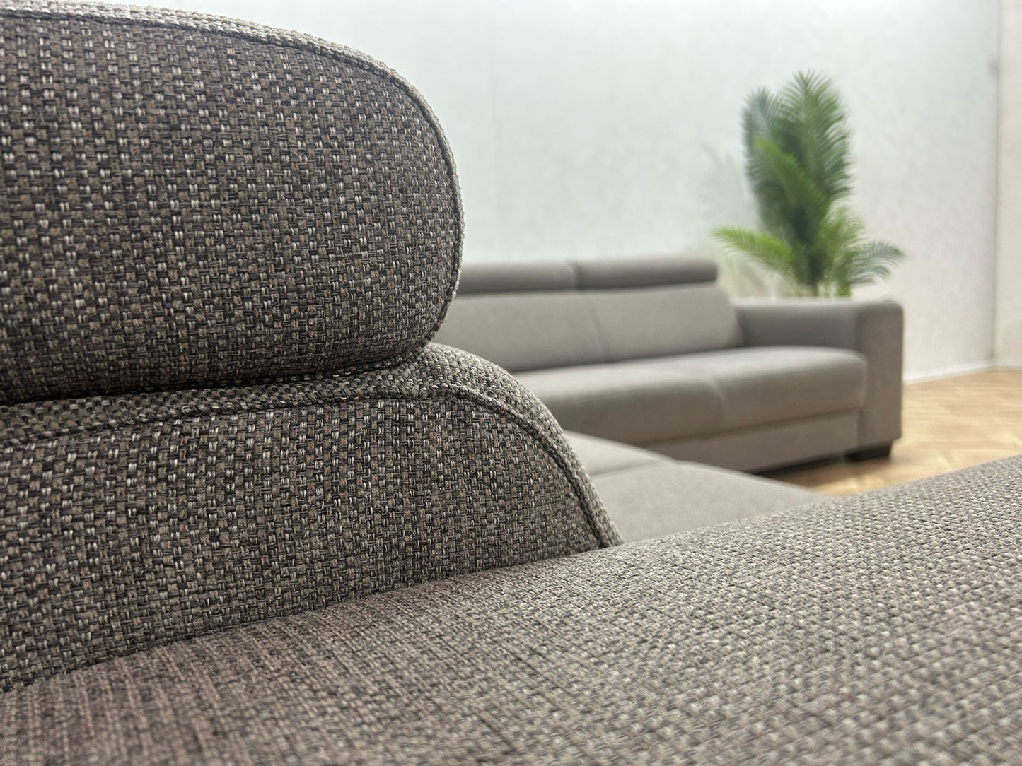 Licht Grijze Hoekbank Inc. Fauteuil ~ Verstelbare Hoofdsteunen