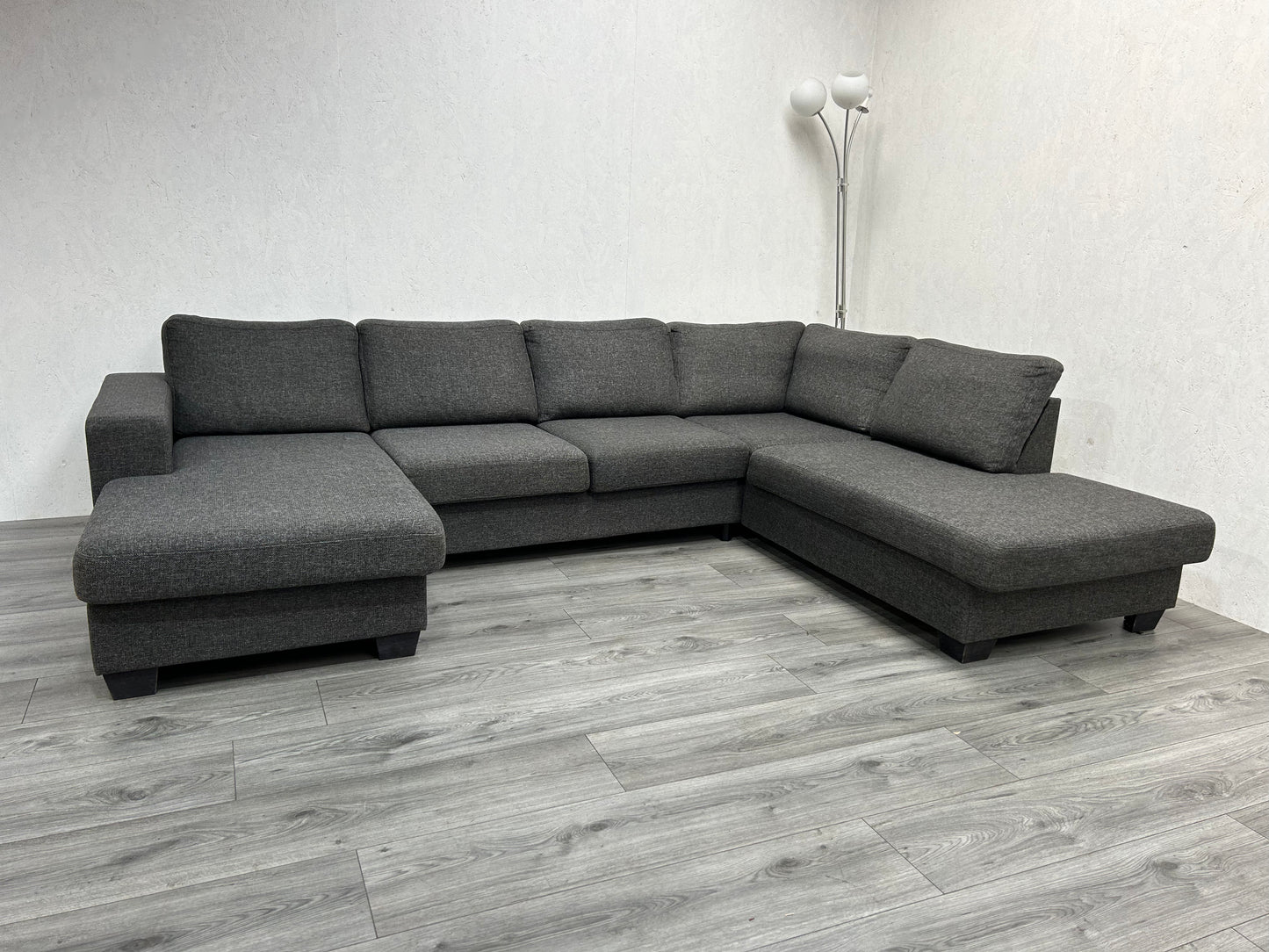 Antraciet U Bank ~ Losse Kussens Met Afneembare Hoezen ~ Nieuwstaat - Banken Bazaar