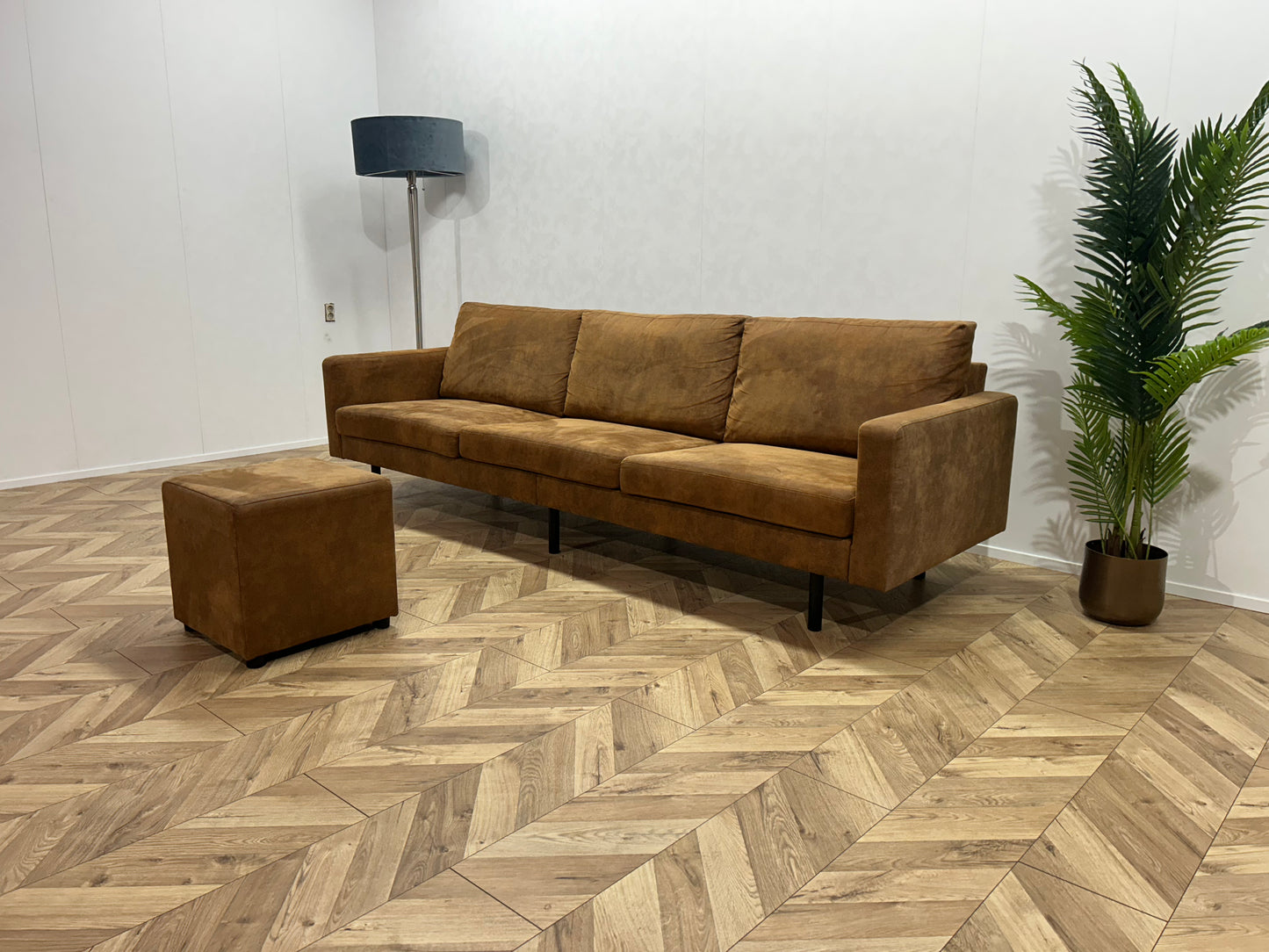 Cognac Bruine Suède Stof 3-Zits Bank Inc. Hocker ~ Nieuwstaat