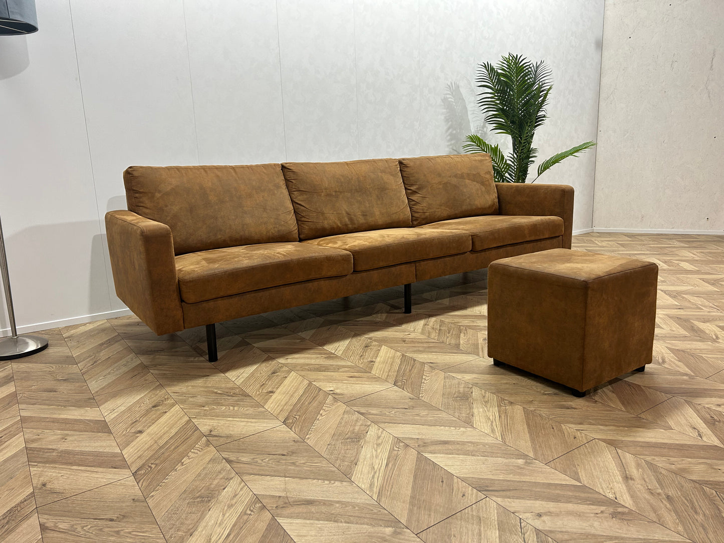 Cognac Bruine Suède Stof 3-Zits Bank Inc. Hocker ~ Nieuwstaat