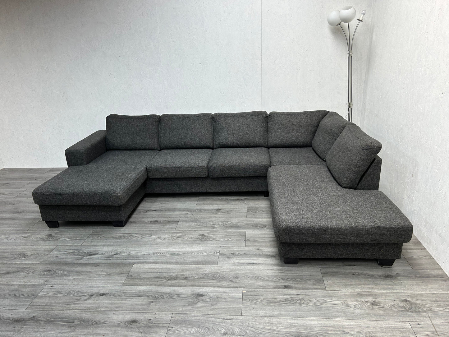 Antraciet U Bank ~ Losse Kussens Met Afneembare Hoezen ~ Nieuwstaat - Banken Bazaar