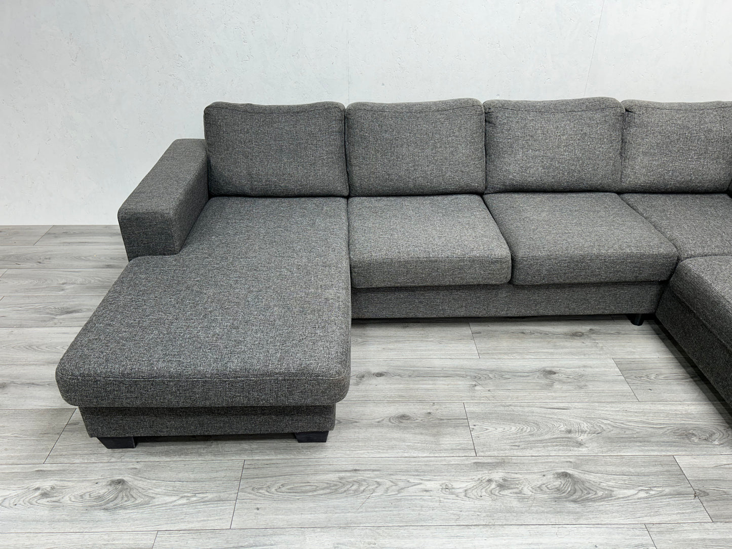Antraciet U Bank ~ Losse Kussens Met Afneembare Hoezen ~ Nieuwstaat - Banken Bazaar
