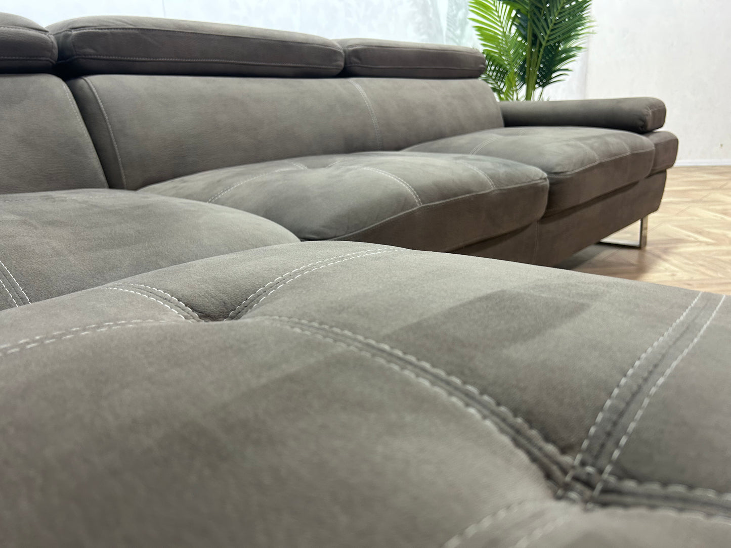 Bruine Hoekbank ~ Verstelbare Hoofdsteunen ~ Opbergruimte