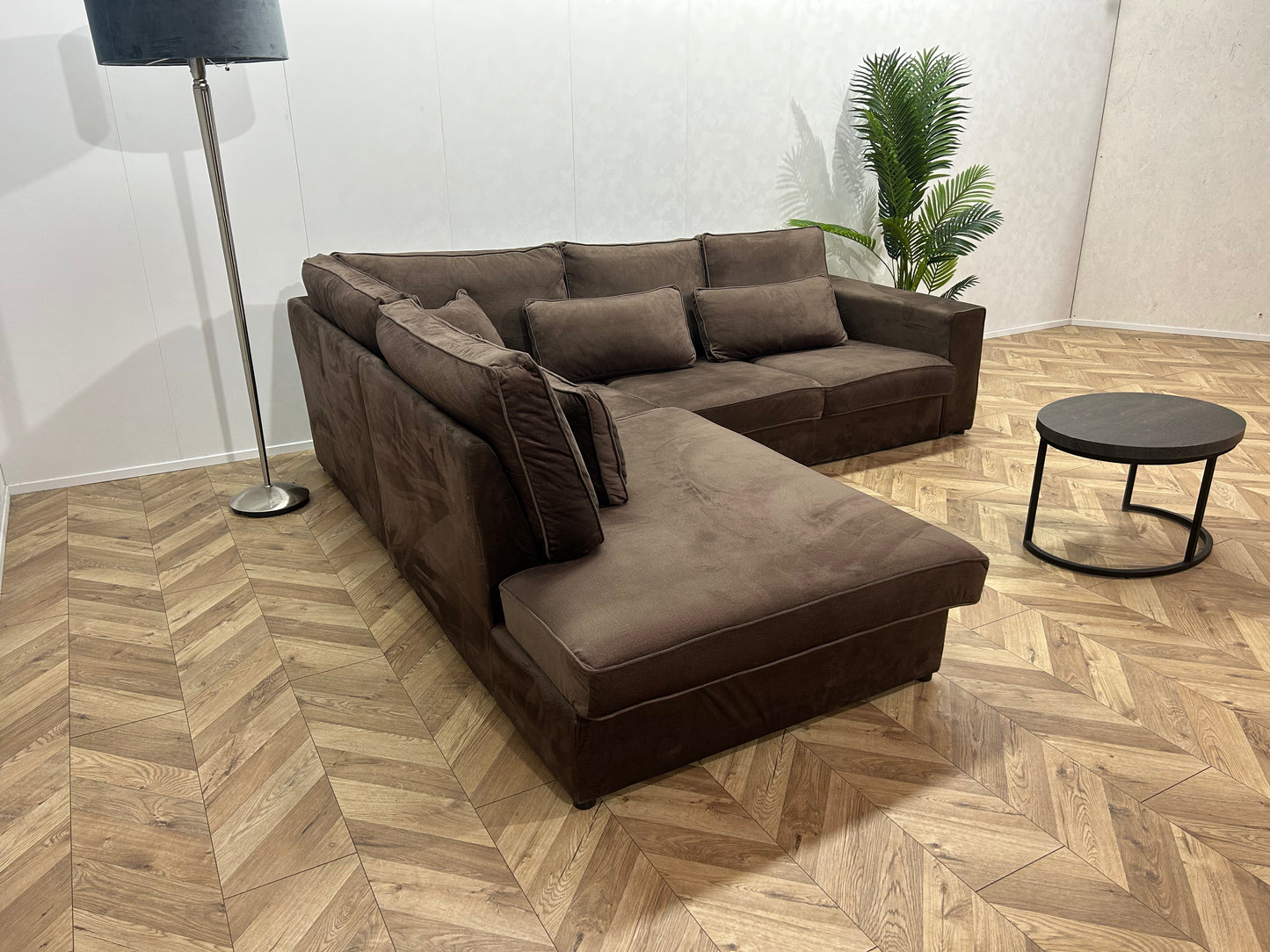 Bruine Velvet Hoekbank ~ Losse Kussens Met Afneembare Hoezen