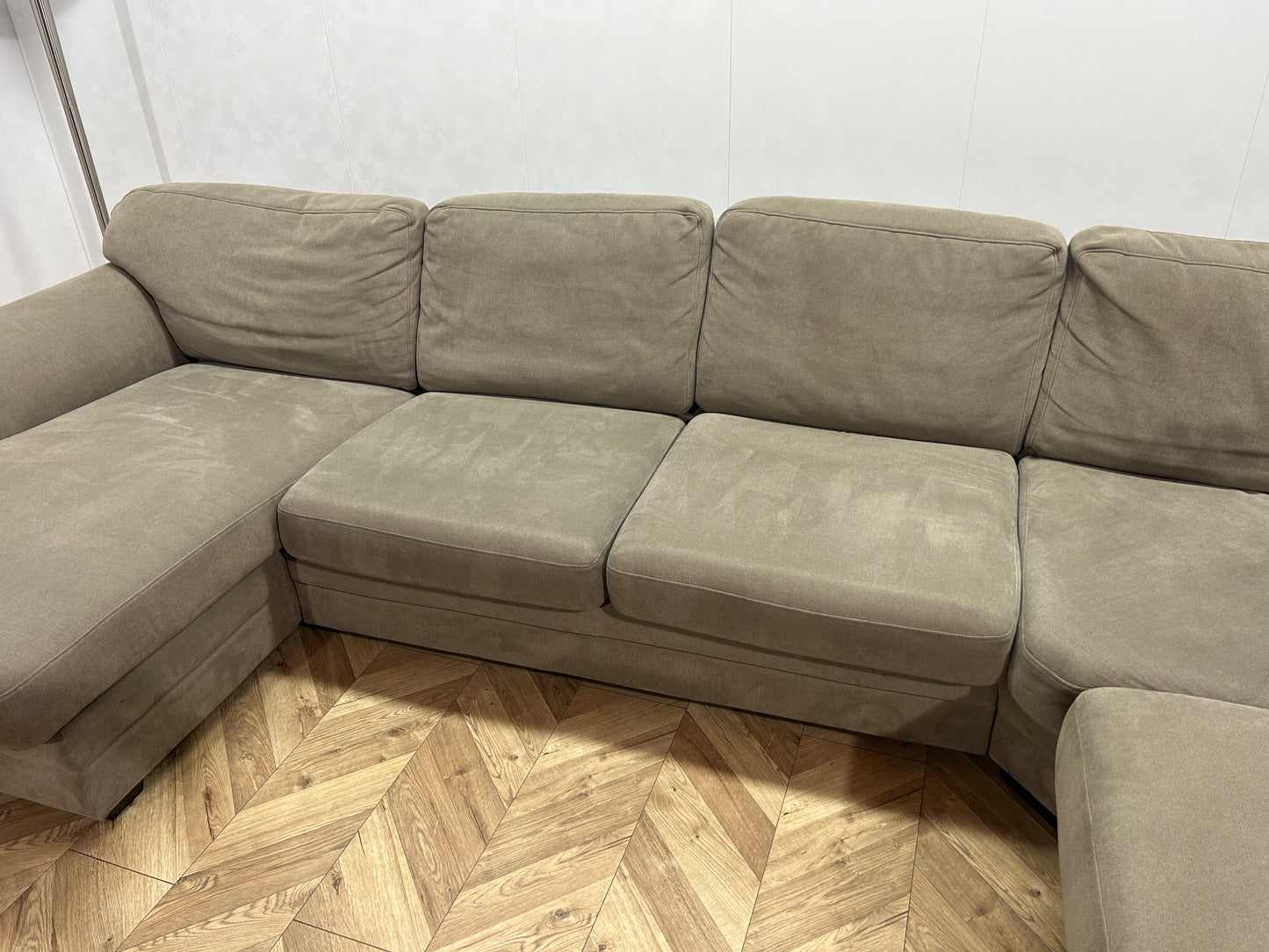 Beige Suède Stof U Bank ~ Losse Kussens Met Afneembare Hoezen