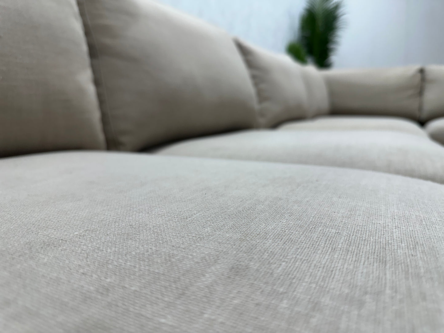 UrbanSofa Ruime Beige Hoekbank ~ Losse Kussens Met Afneembare Hoezen
