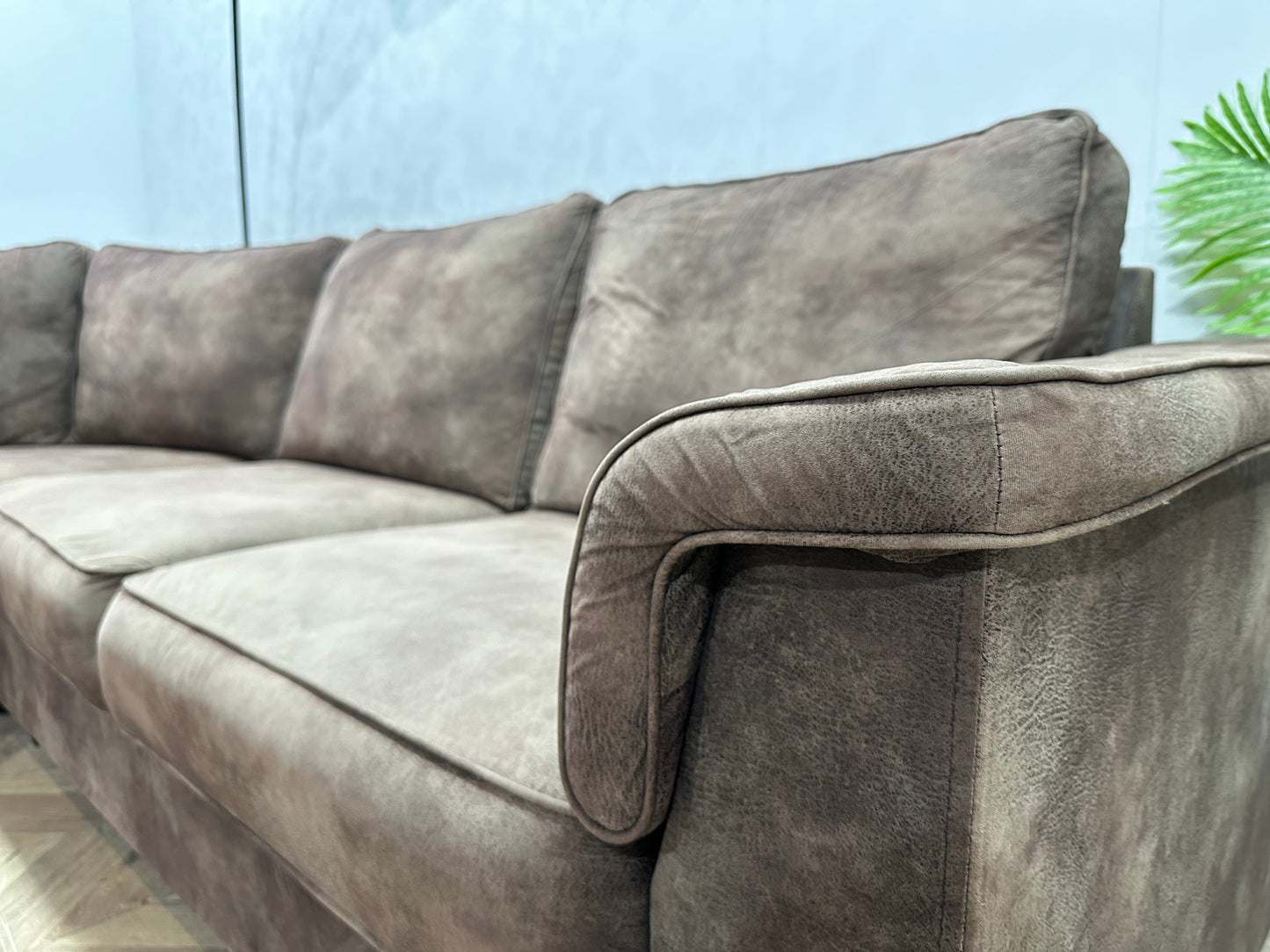 Bruine Stoffen Hoekbank ~ Vaste Kussens