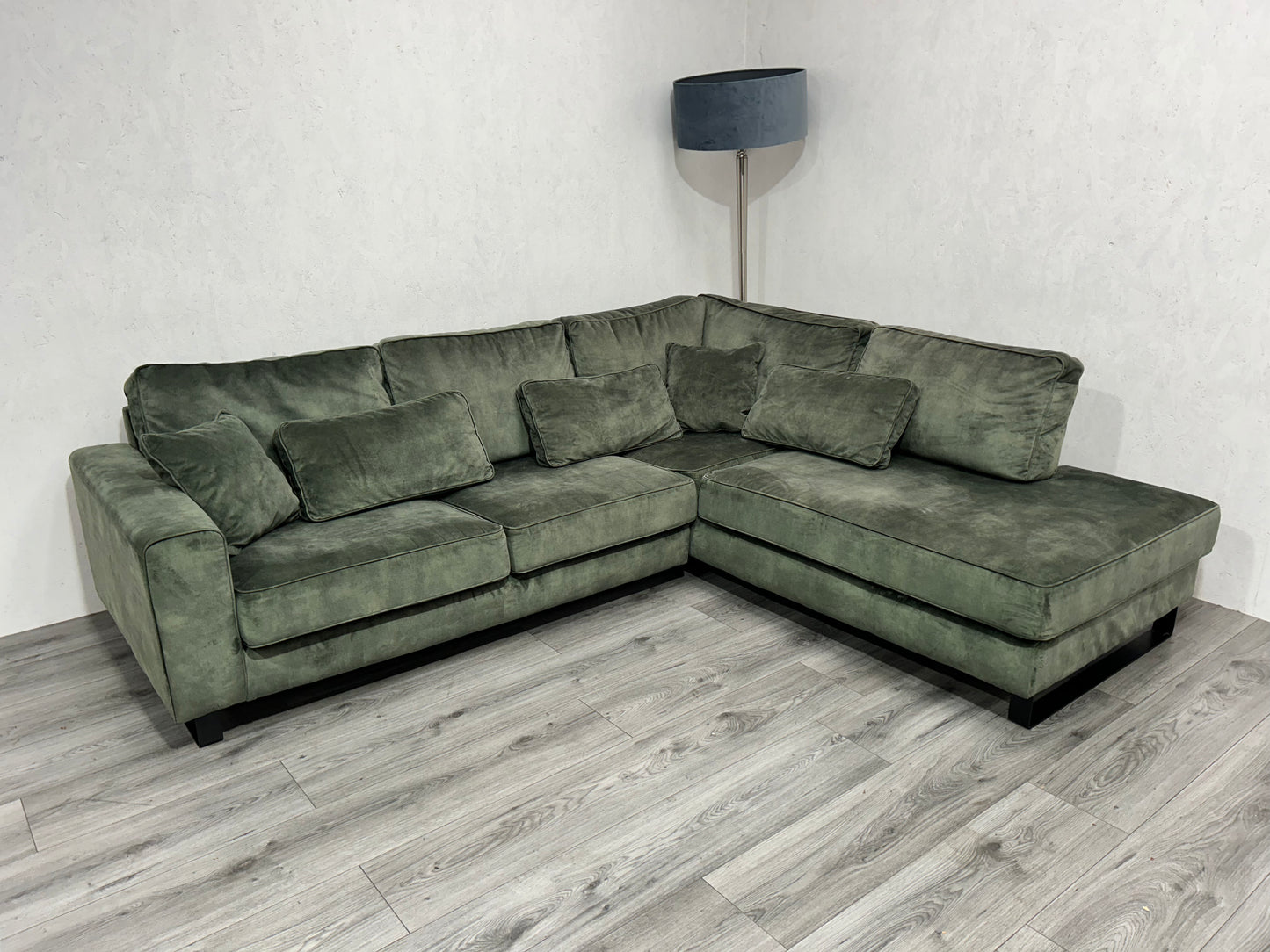 Velvet Groene Hoekbank ~ Nieuwstaat - Banken Bazaar