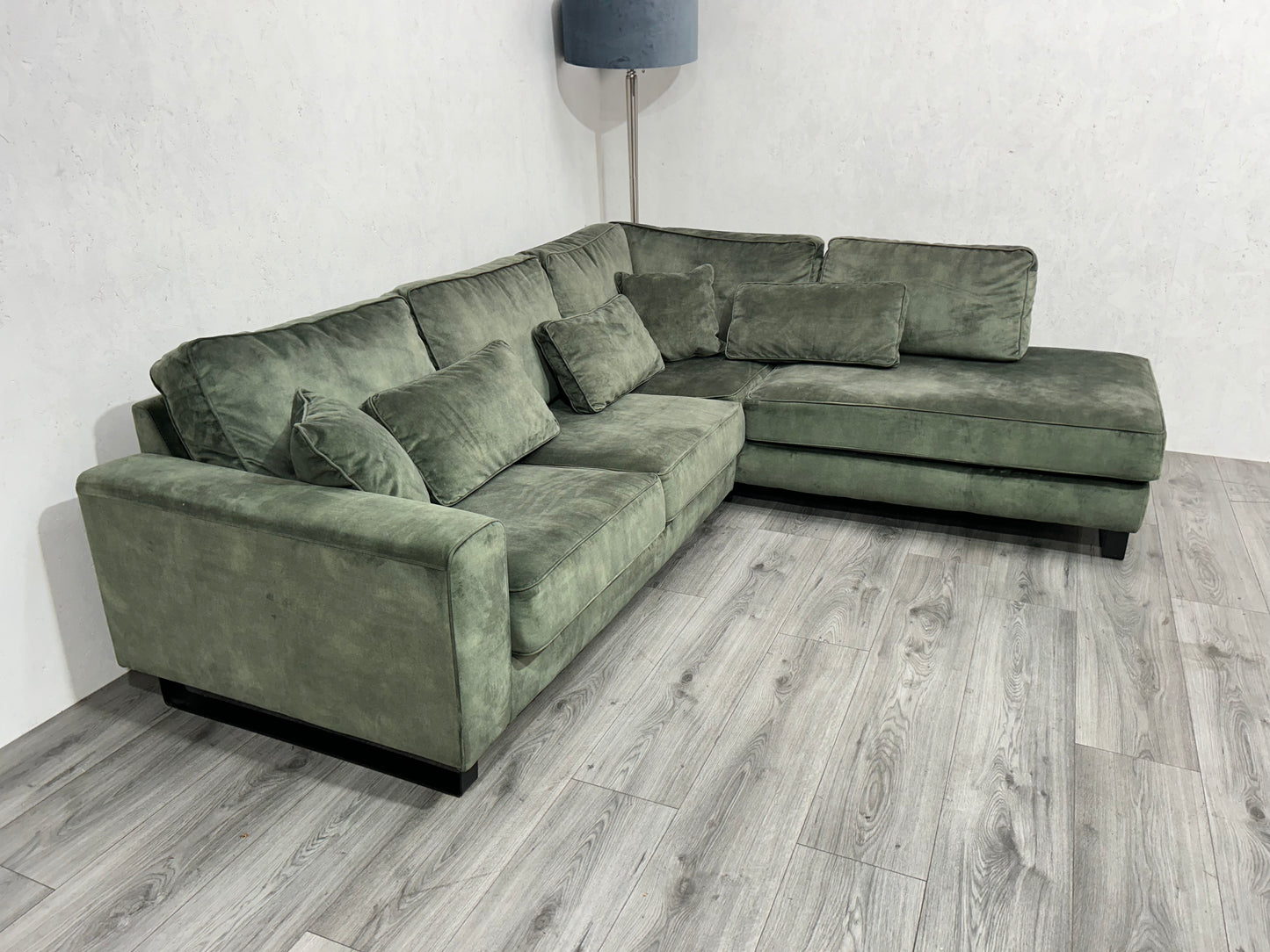 Velvet Groene Hoekbank ~ Nieuwstaat - Banken Bazaar