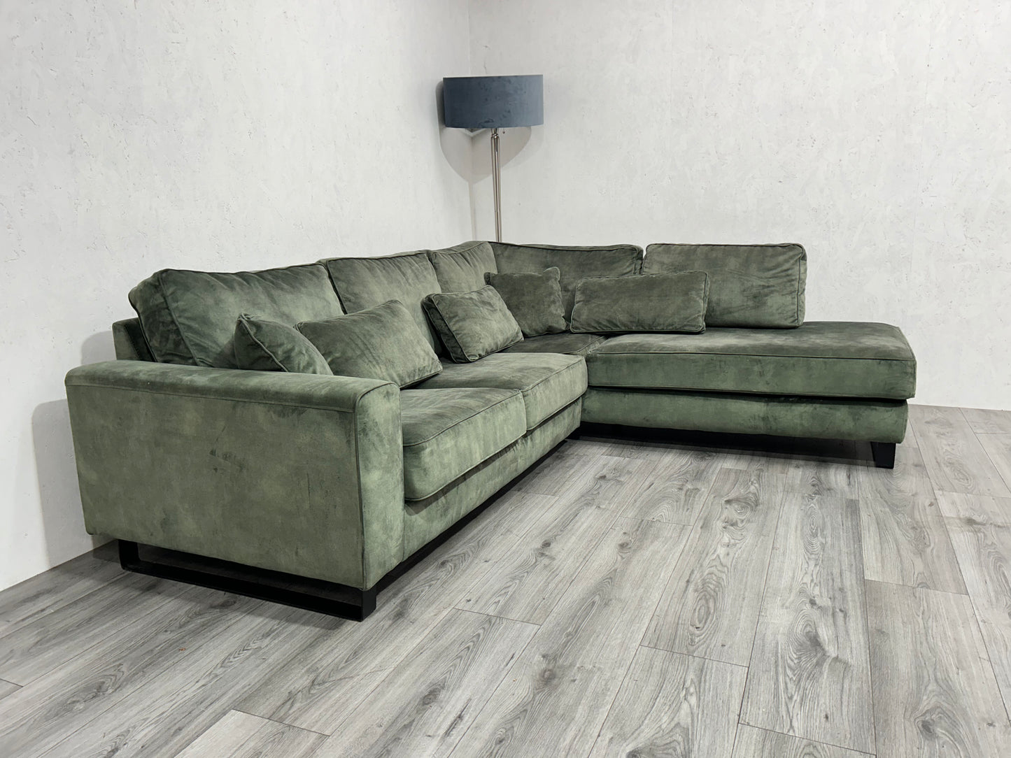 Velvet Groene Hoekbank ~ Nieuwstaat - Banken Bazaar
