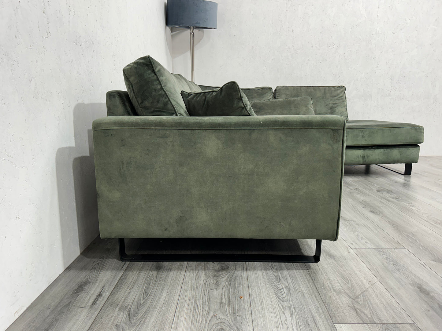Velvet Groene Hoekbank ~ Nieuwstaat - Banken Bazaar