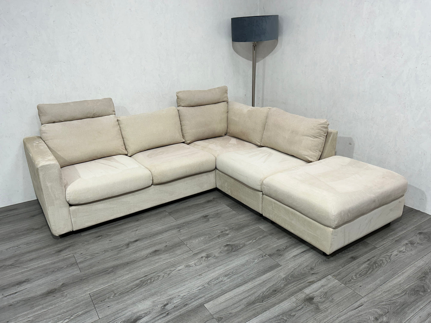 Beige Hoekbank ~ Losse Kussens Met Afritsbare Hoezen - Banken Bazaar