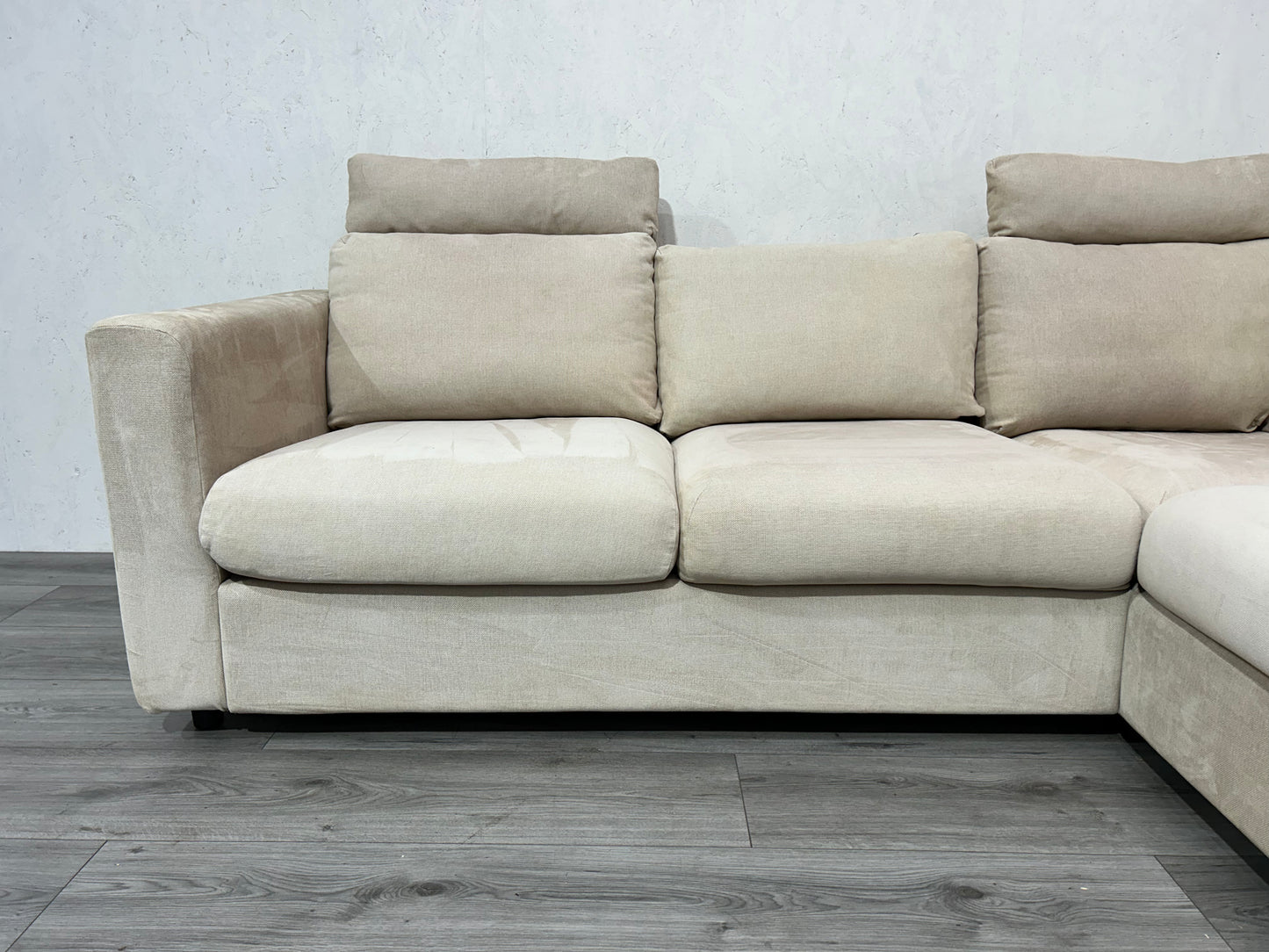 Beige Hoekbank ~ Losse Kussens Met Afritsbare Hoezen - Banken Bazaar