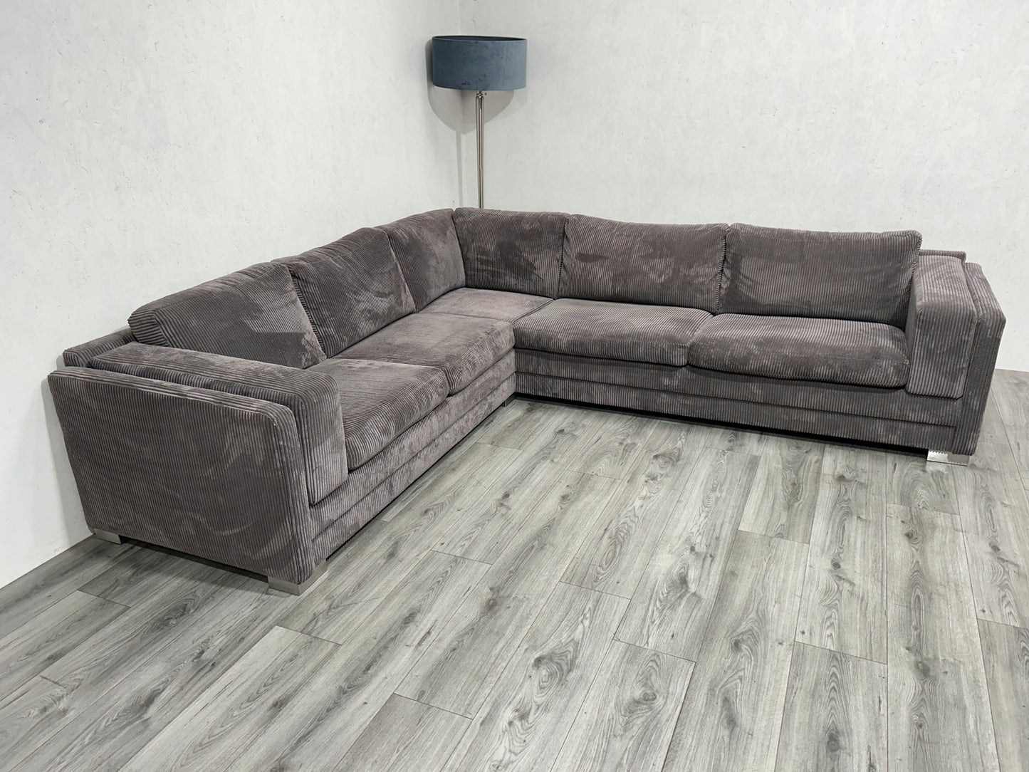 2x Verkocht Antraciet Ribstof Hoekbank ~ Nieuwstaat - Banken Bazaar