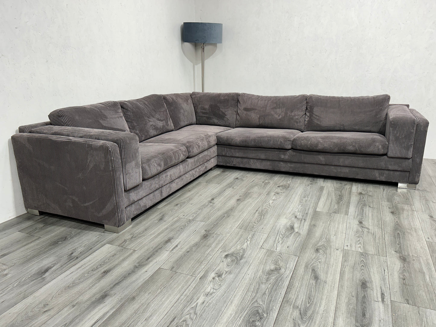 2x Verkocht Antraciet Ribstof Hoekbank ~ Nieuwstaat - Banken Bazaar