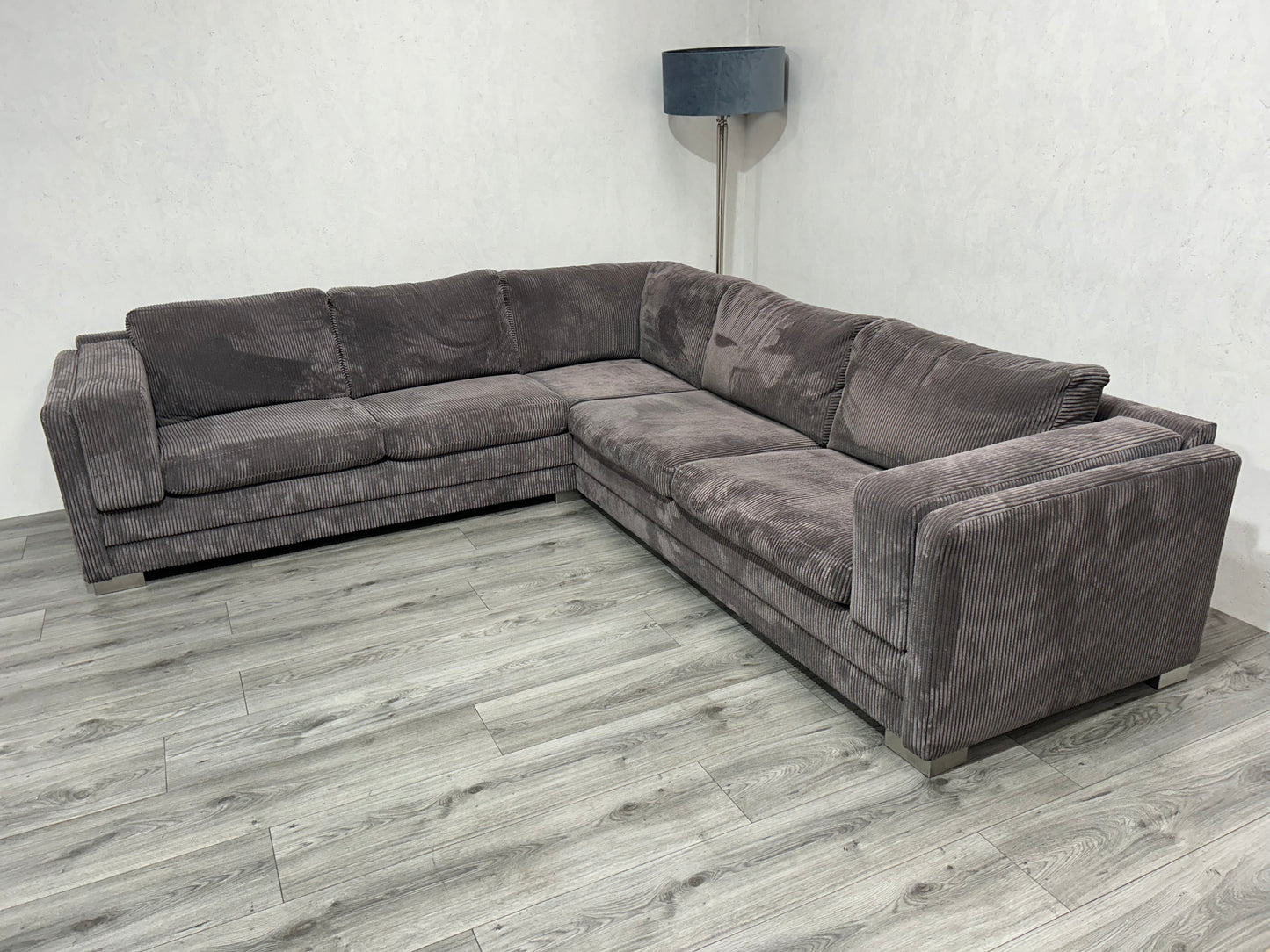 2x Verkocht Antraciet Ribstof Hoekbank ~ Nieuwstaat - Banken Bazaar