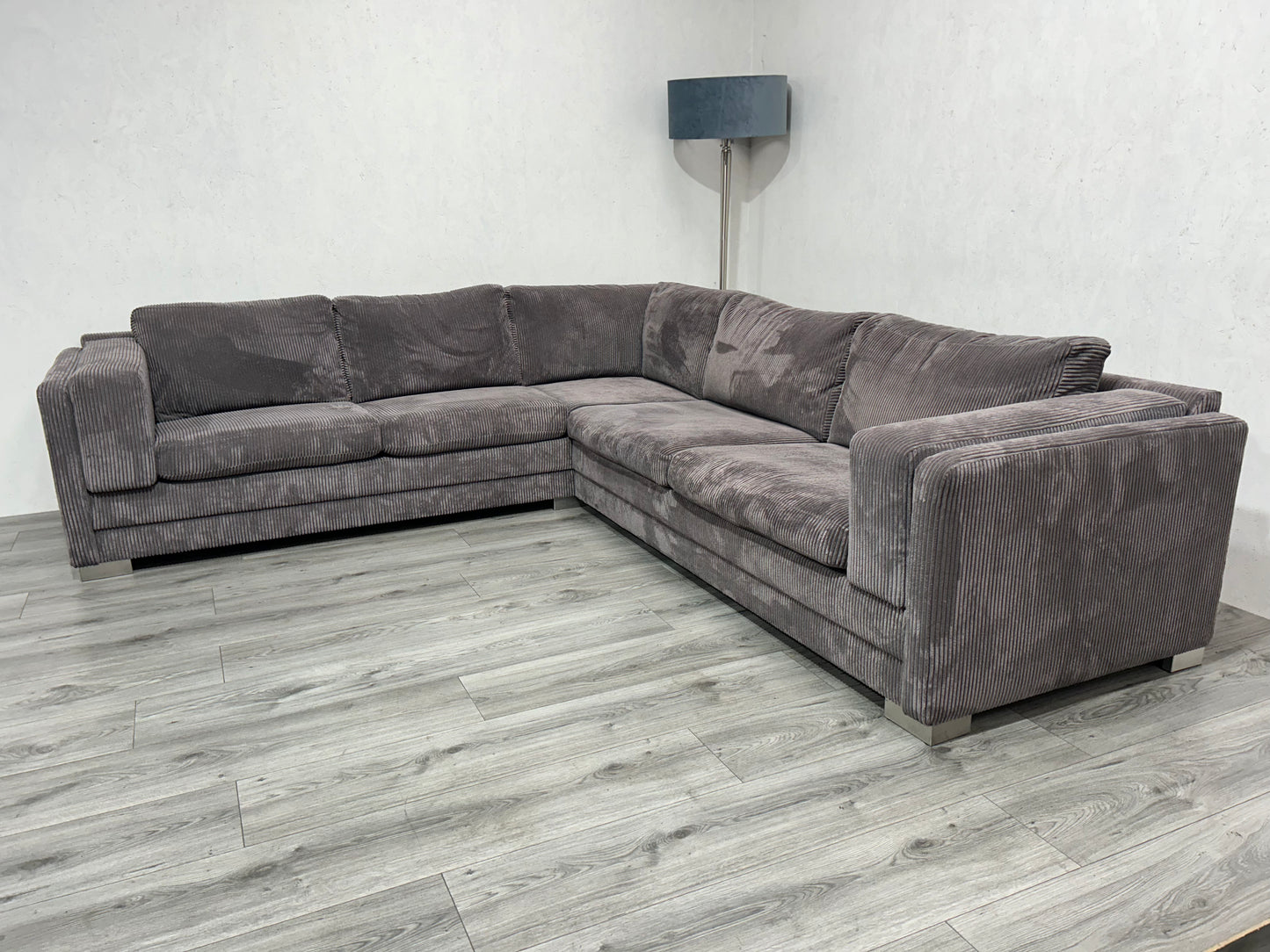 2x Verkocht Antraciet Ribstof Hoekbank ~ Nieuwstaat - Banken Bazaar
