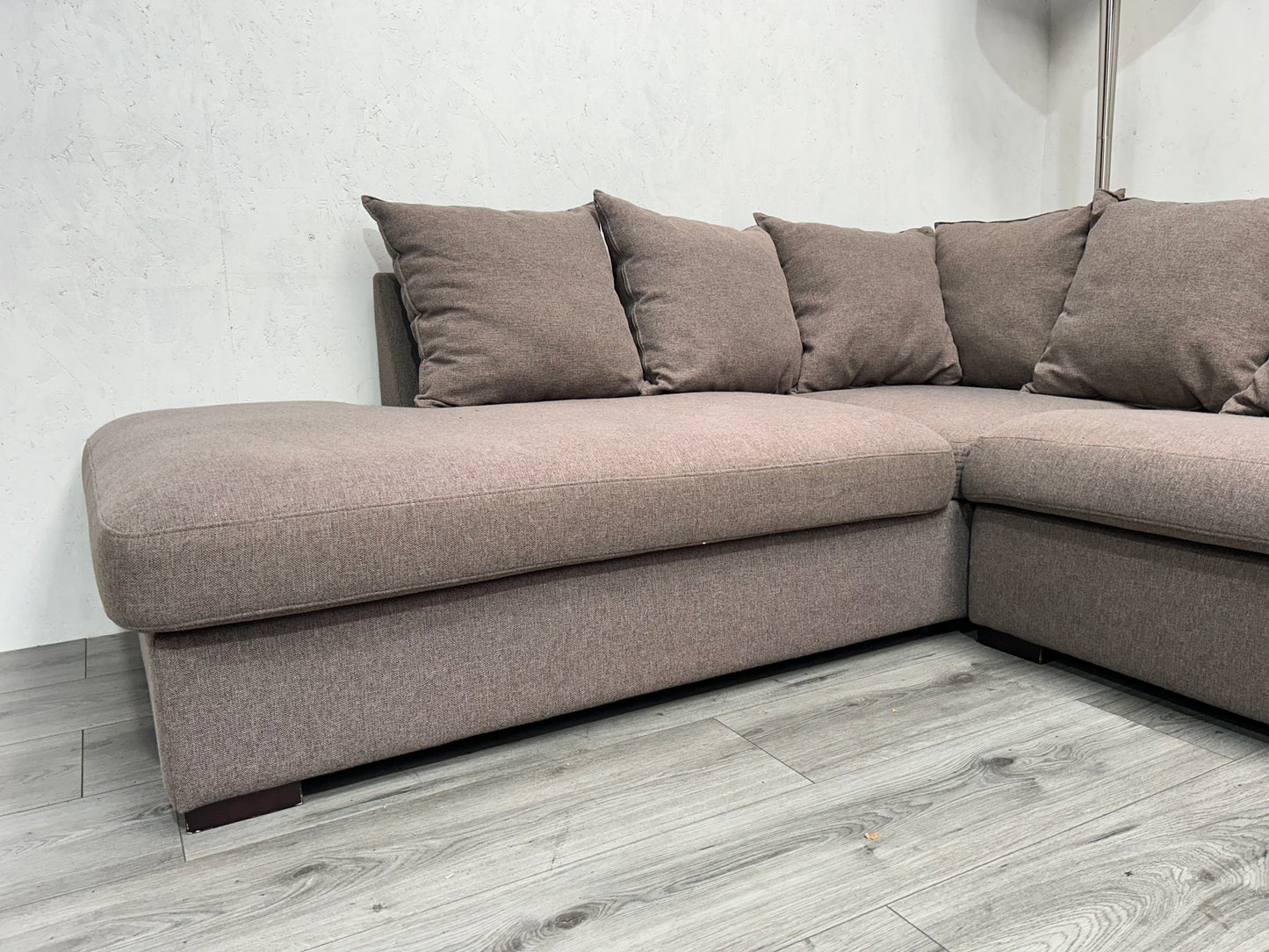 Licht Bruine Hoekbank ~ Losse Kussens Met Afneembare Hoezen - Banken Bazaar