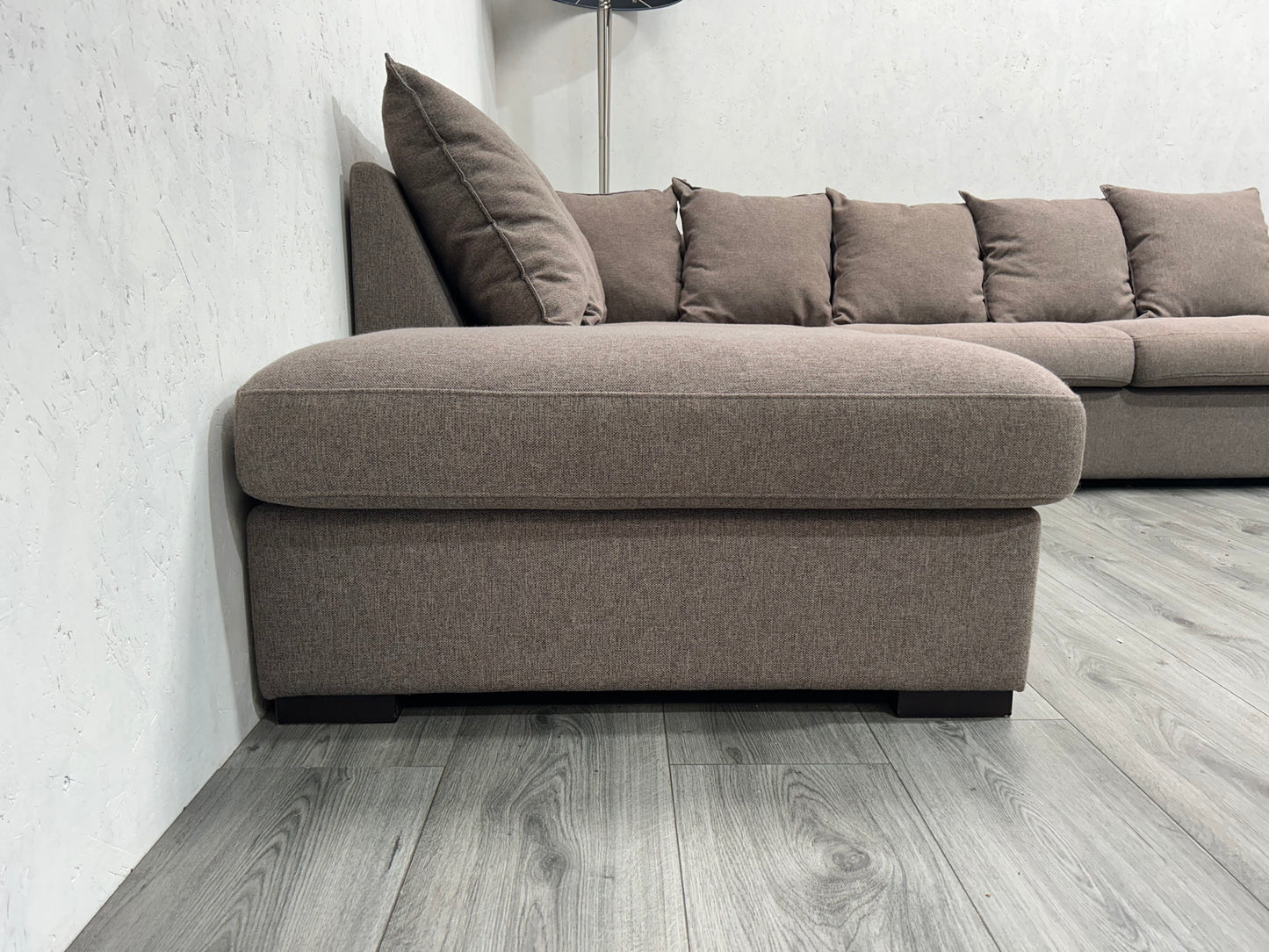 Licht Bruine Hoekbank ~ Losse Kussens Met Afneembare Hoezen - Banken Bazaar