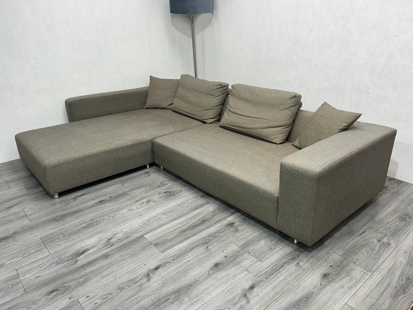 Licht Bruine Design Hoekbank ~ Losse Rugkussens Met Afneembare Hoezen - Banken Bazaar