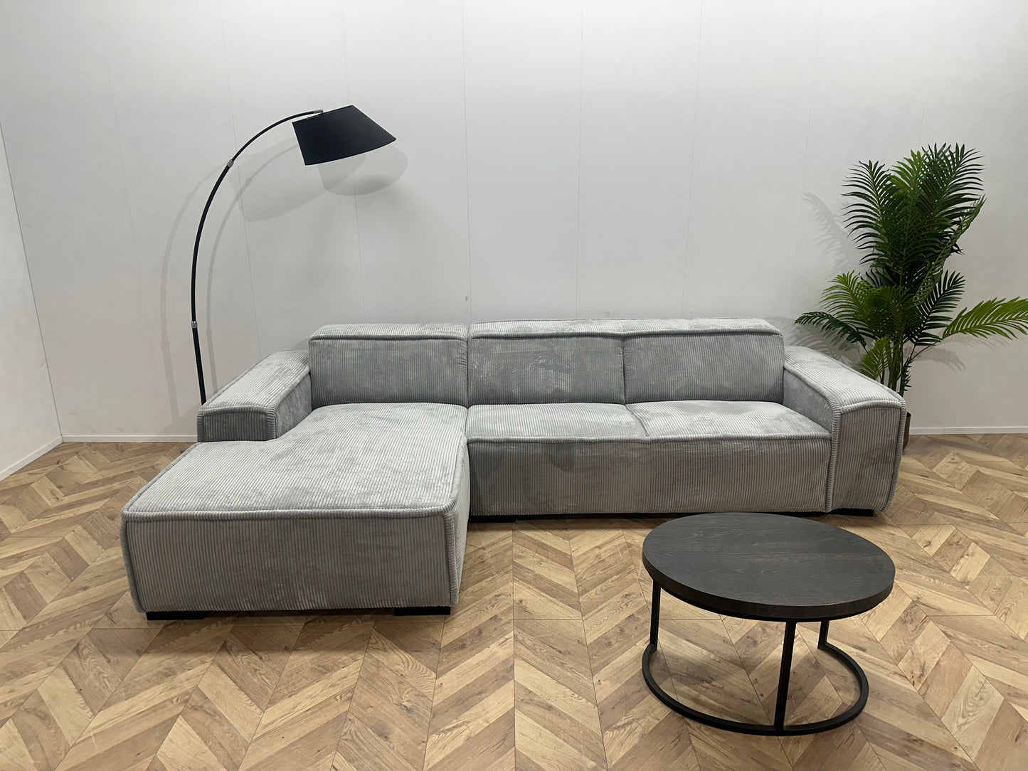 !Showroom Model! Licht Grijze Ribstof Hoekbank