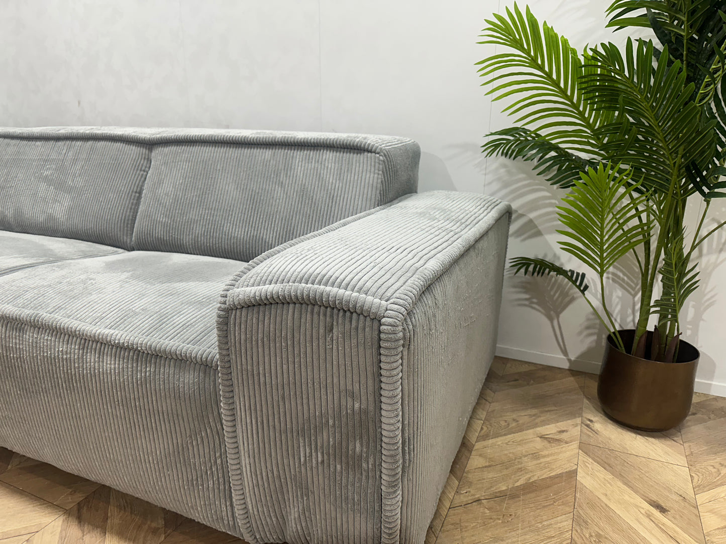 !Showroom Model! Licht Grijze Ribstof Hoekbank