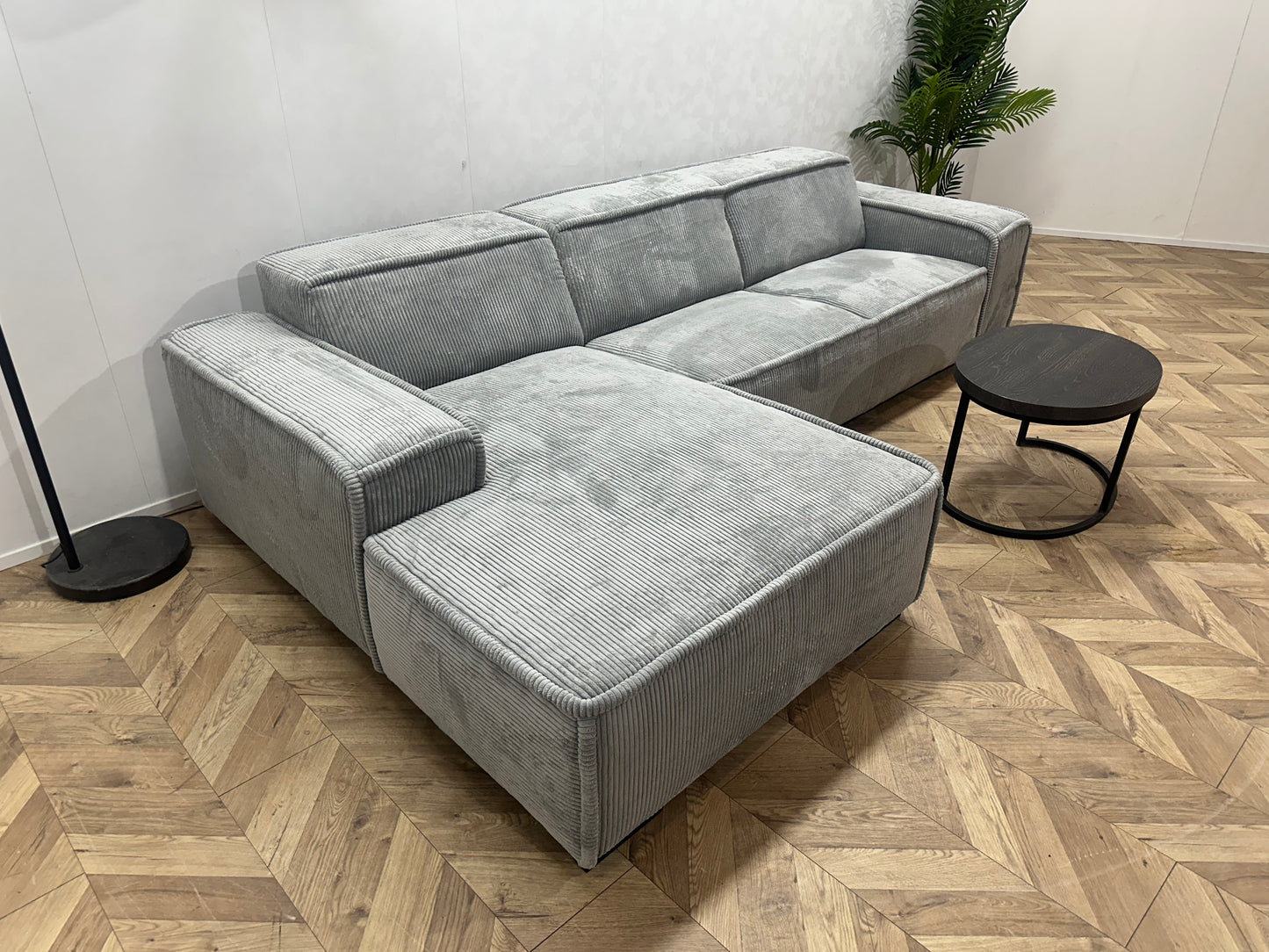 !Showroom Model! Licht Grijze Ribstof Hoekbank