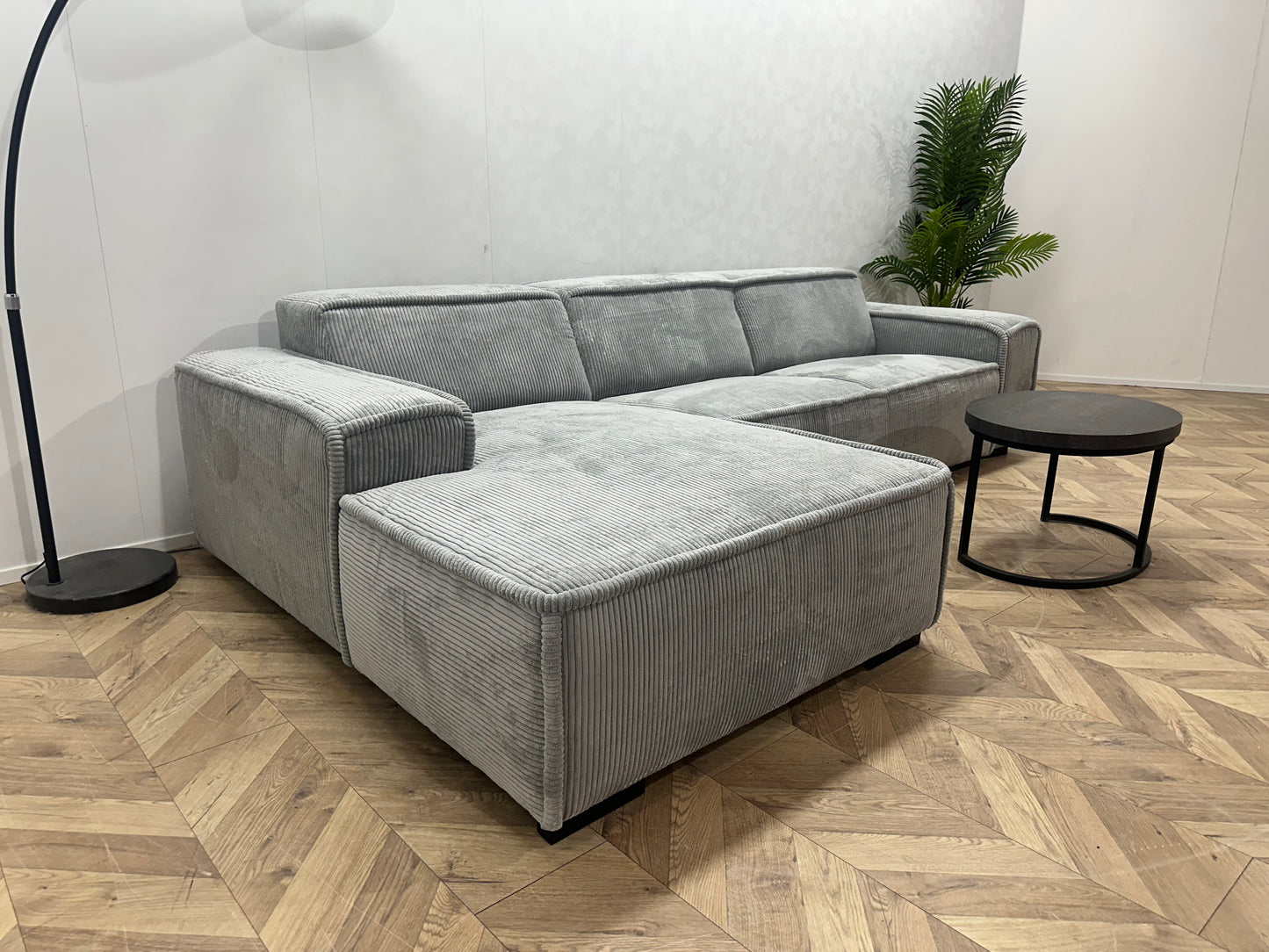 !Showroom Model! Licht Grijze Ribstof Hoekbank