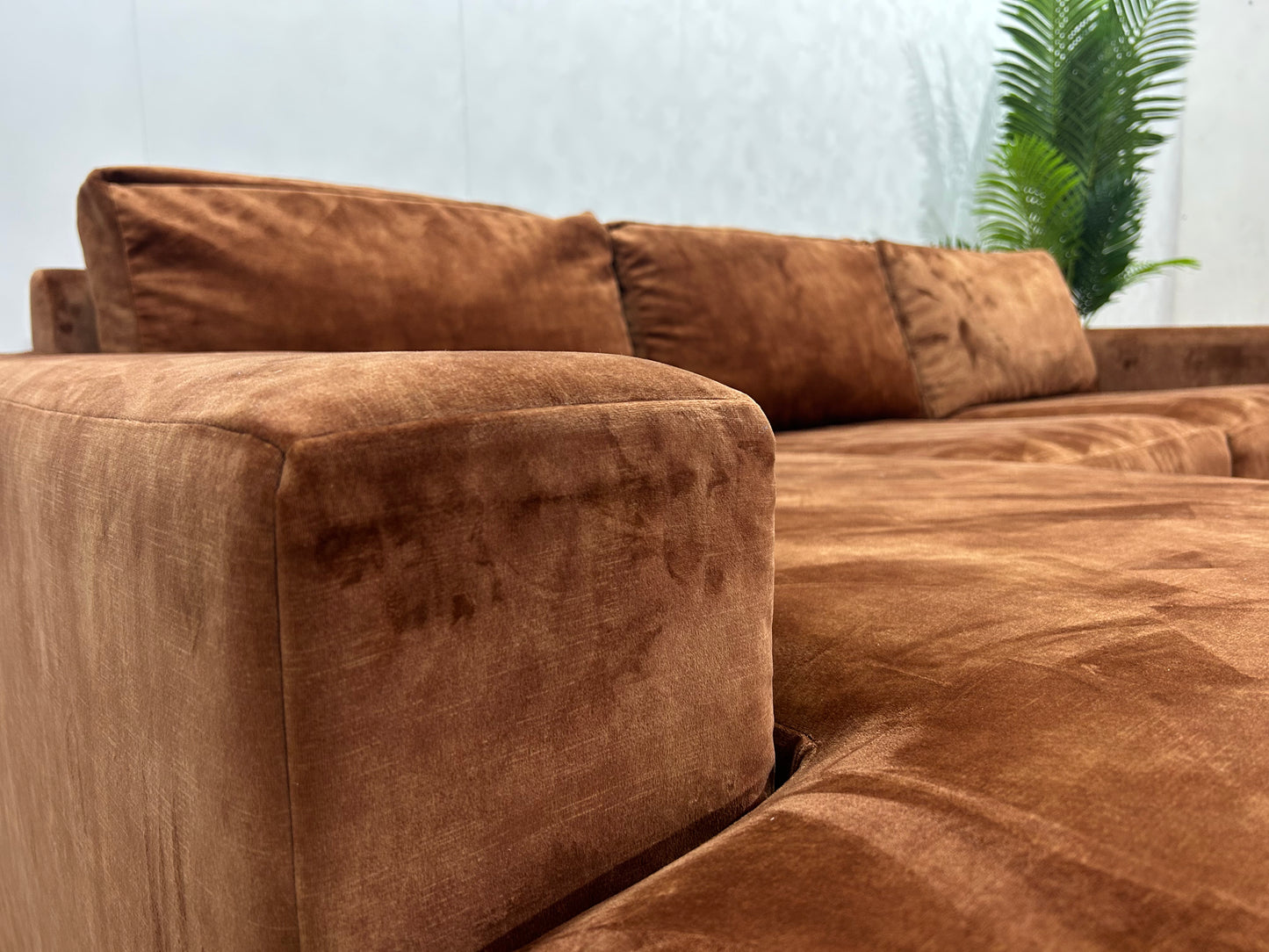 Cognac Bruine Velvet Hoekbank ~ Losse Kussen Met Afneembare Hoezen