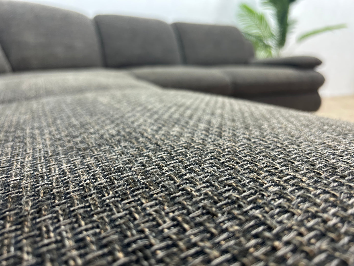 Bruine Hoekbank ~ Verstelbare Armsteunen ~ Nieuwstaat