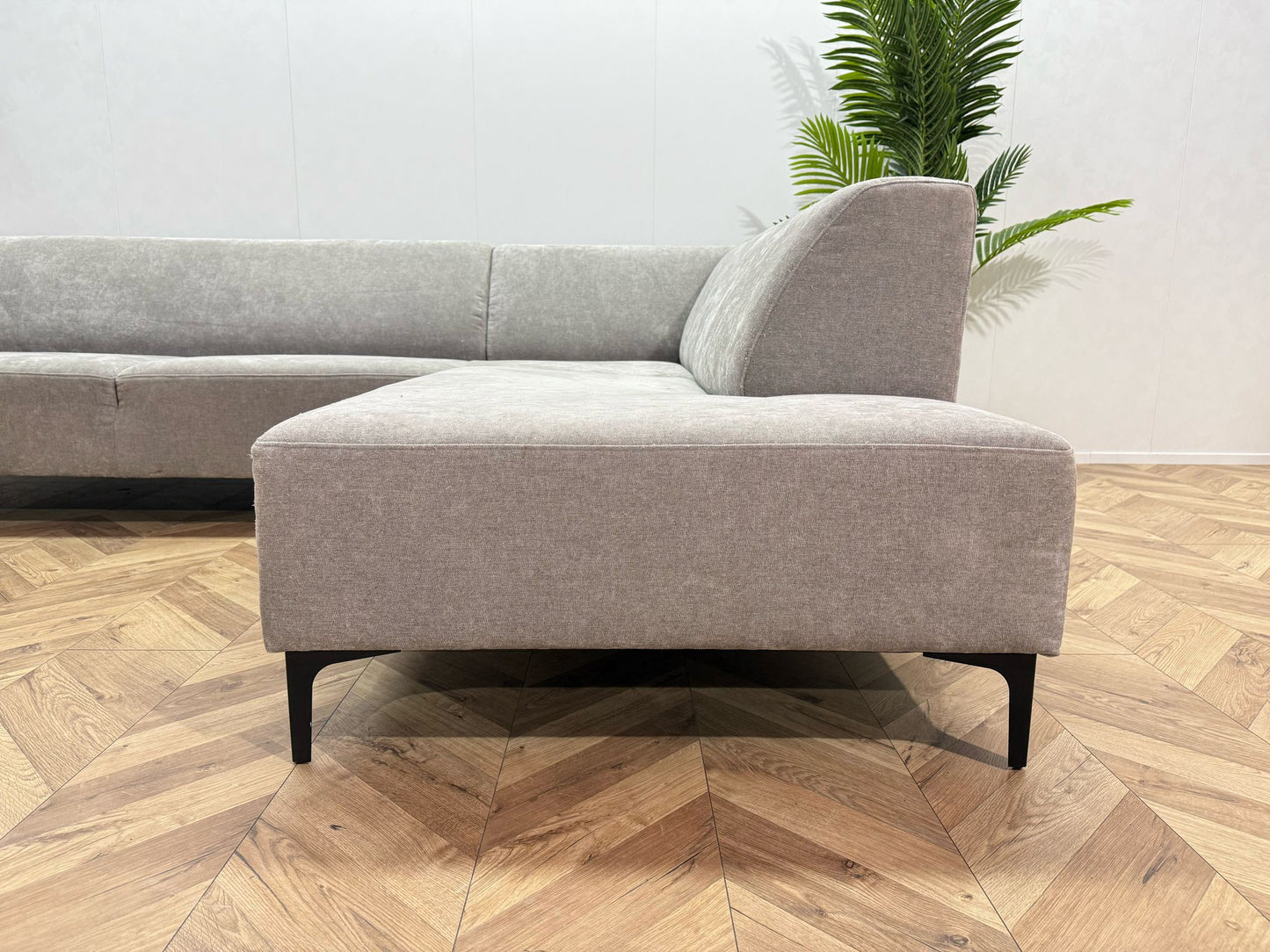 Licht Grijze Velvet Loods 5 Hoekbank ~ Vaste Kussens