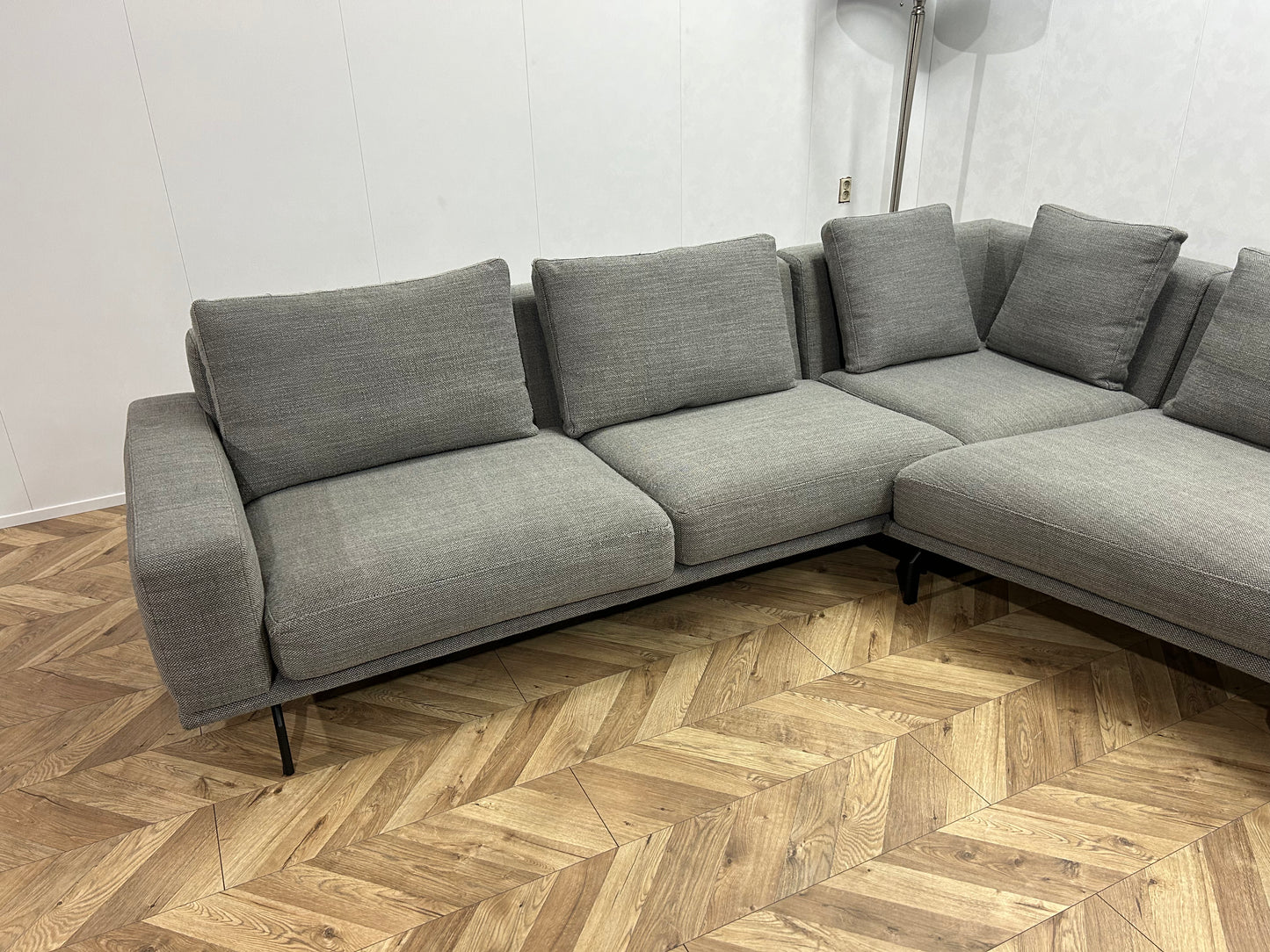Montèl Grijze Design Hoekbank ~ Losse Kussens Met Afneembare Hoezen