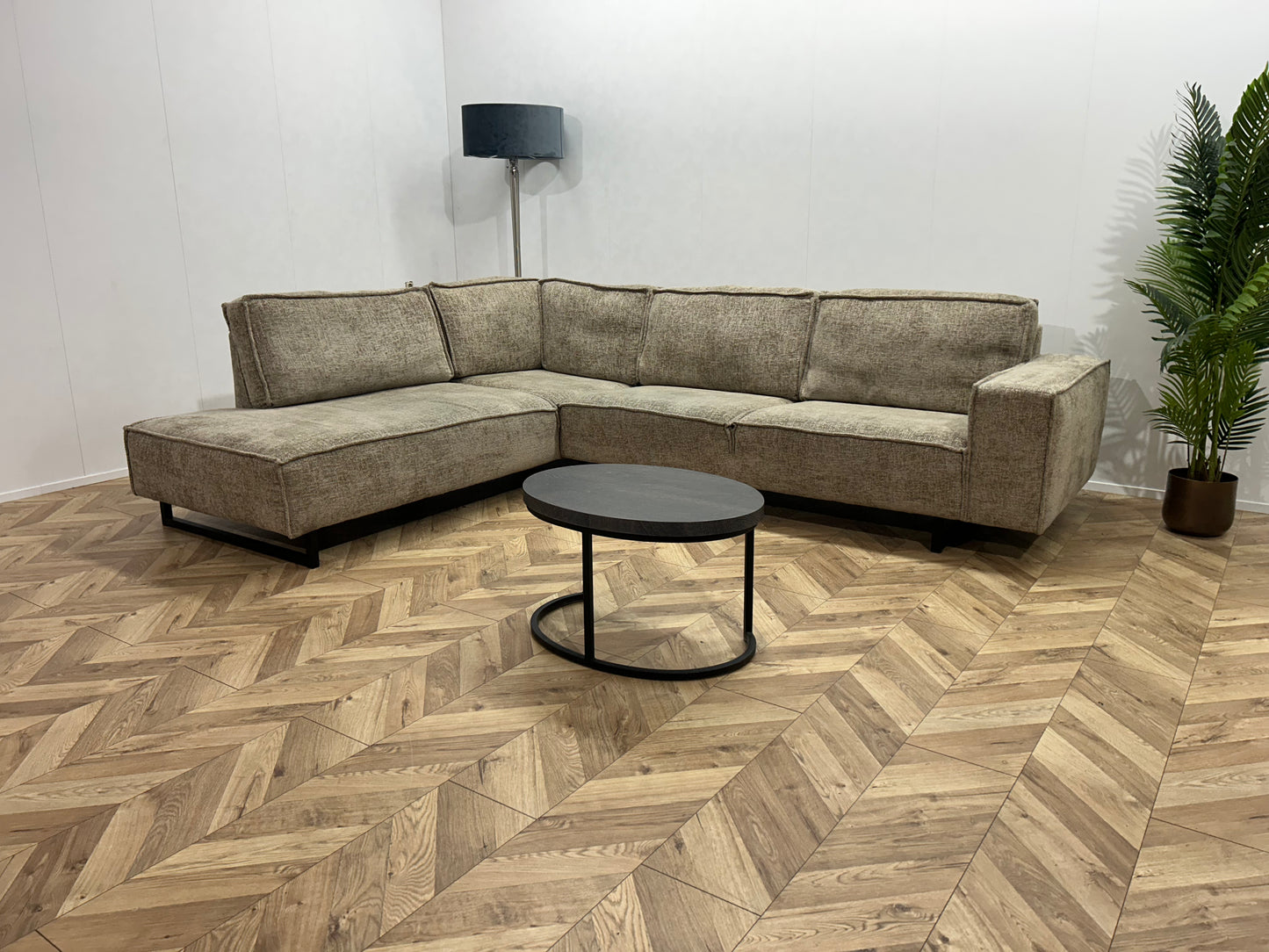Taupe Hoekbank ~ Losse Rugkussens Met Afneembare Hoezen
