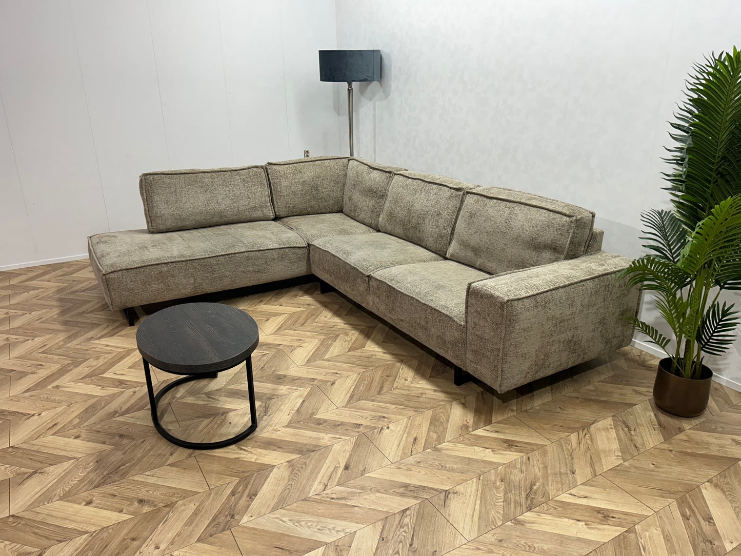 Taupe Hoekbank ~ Losse Rugkussens Met Afneembare Hoezen