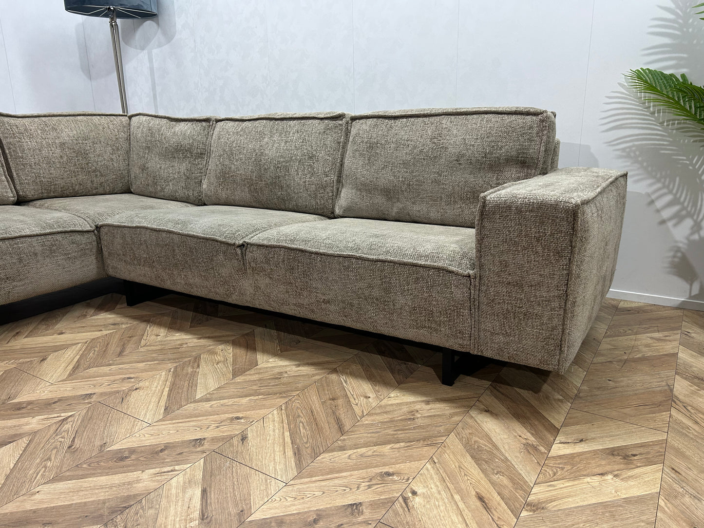 Taupe Hoekbank ~ Losse Rugkussens Met Afneembare Hoezen