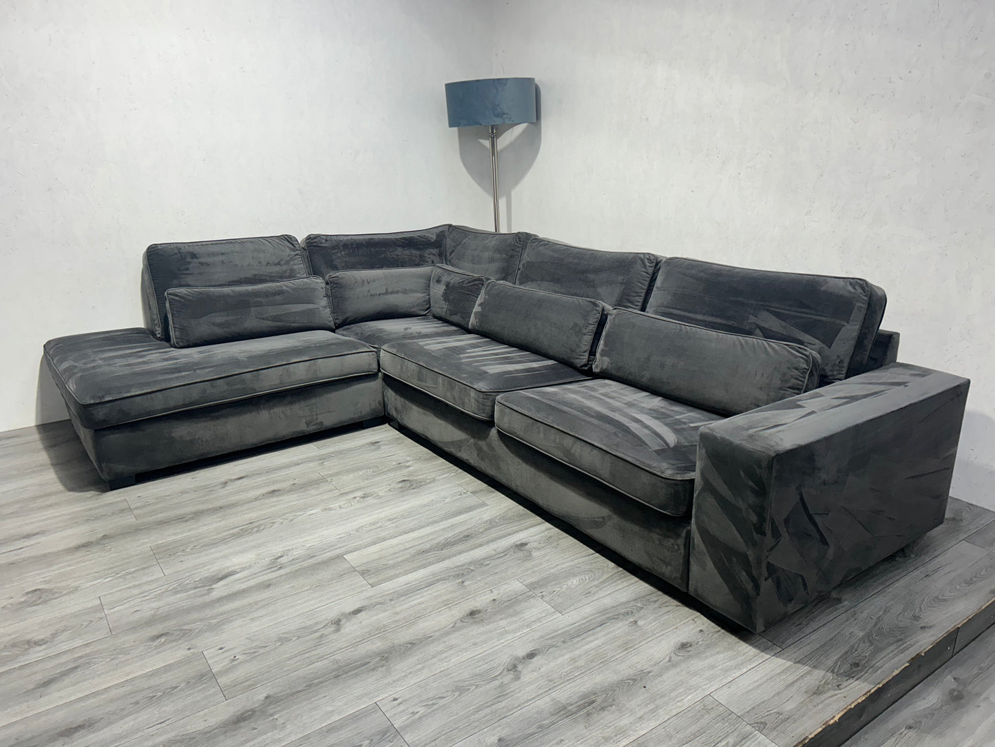 !Showroom Model! Antraciet Velvet Hoekbank ~ Losse Kussens Met Afneembare Hoezen