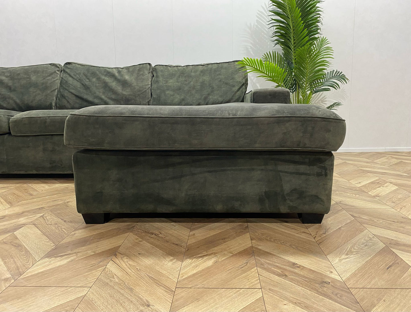 Donker Groene Velvet Hoekbank ~ Losse Kussens Met Afneembare Hoezen