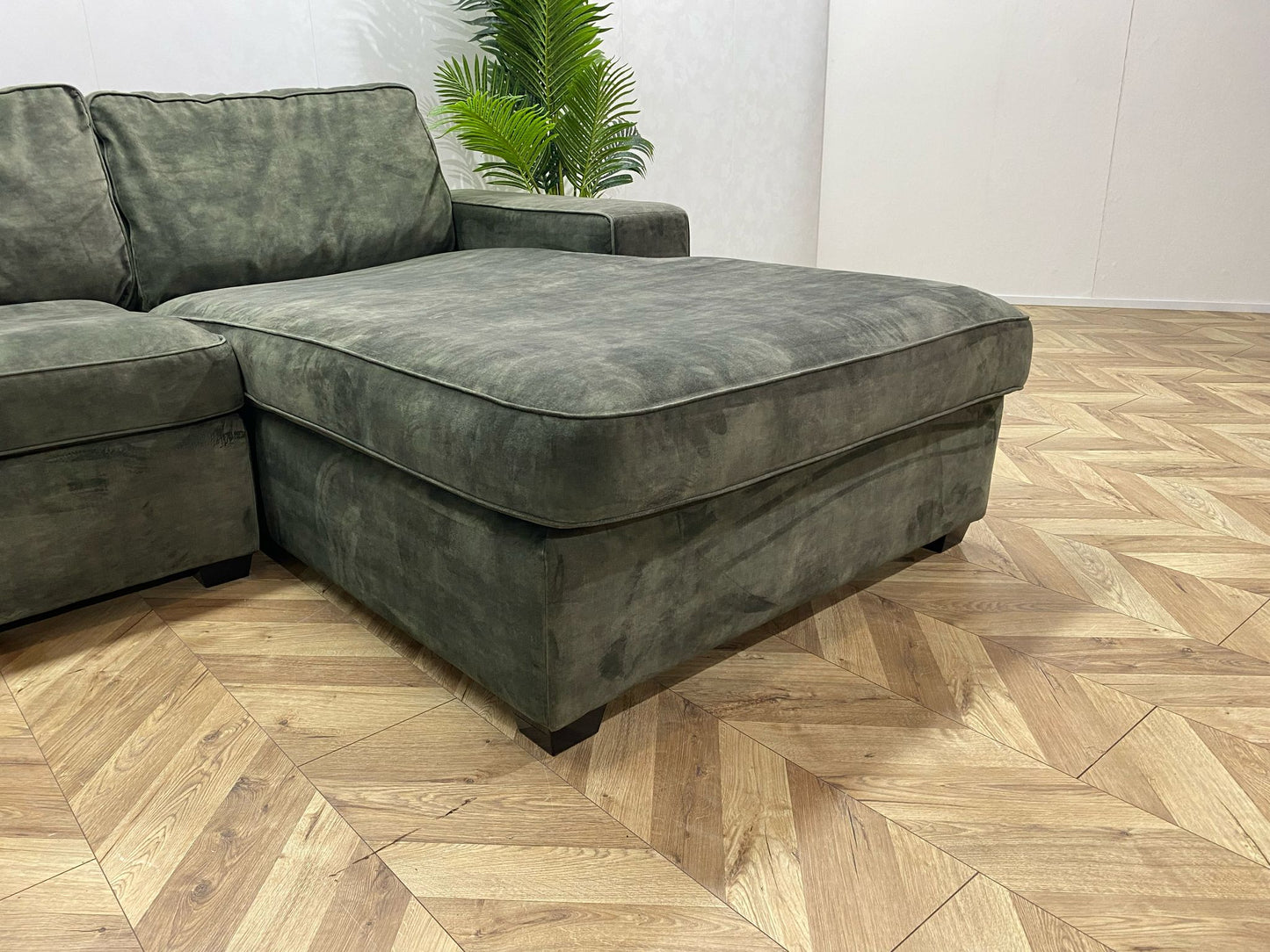 Donker Groene Velvet Hoekbank ~ Losse Kussens Met Afneembare Hoezen