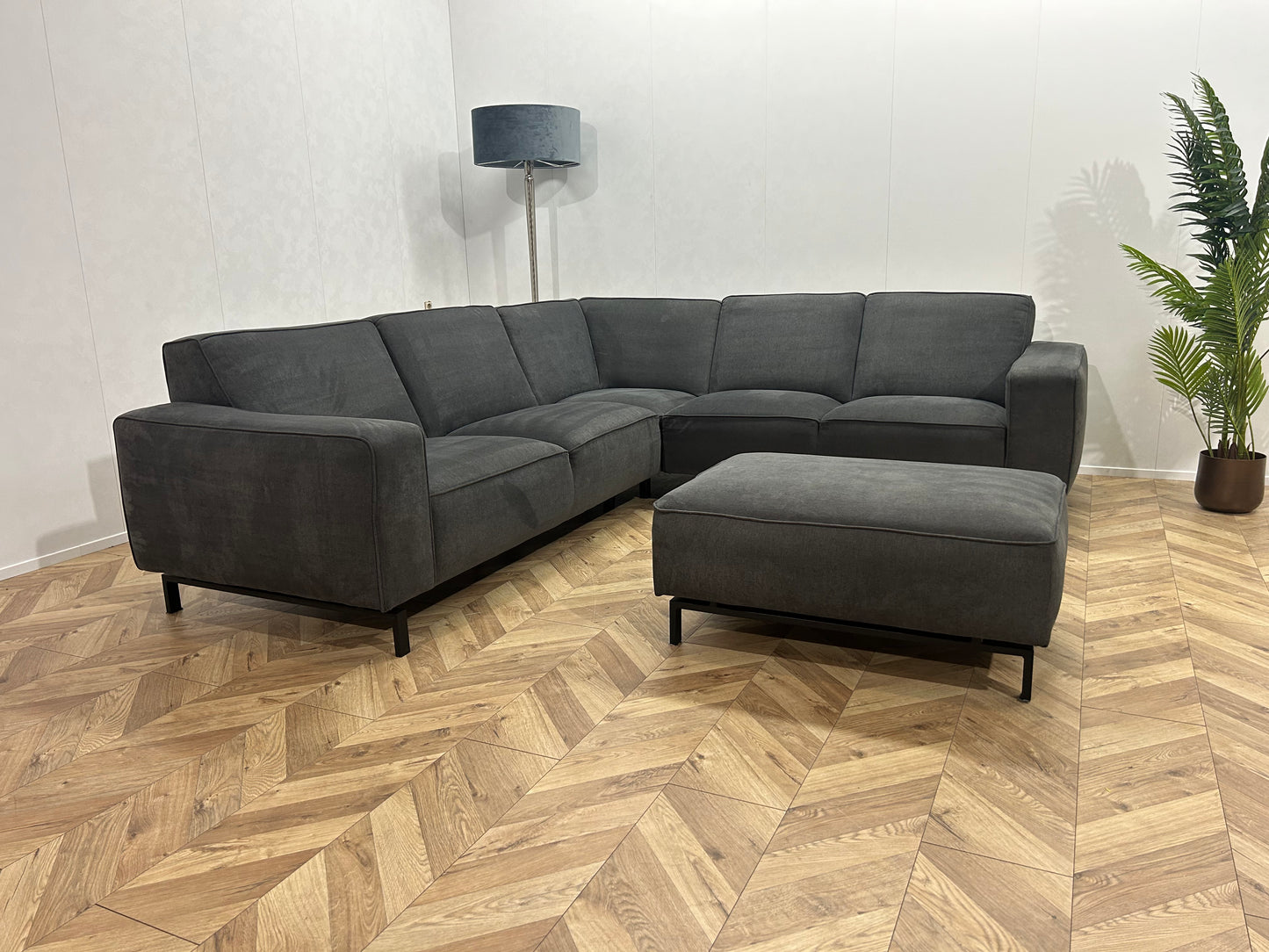 Antraciet Suède Stof Hoekbank Inc. Hocker En Fauteuil ~ Nieuwstaat