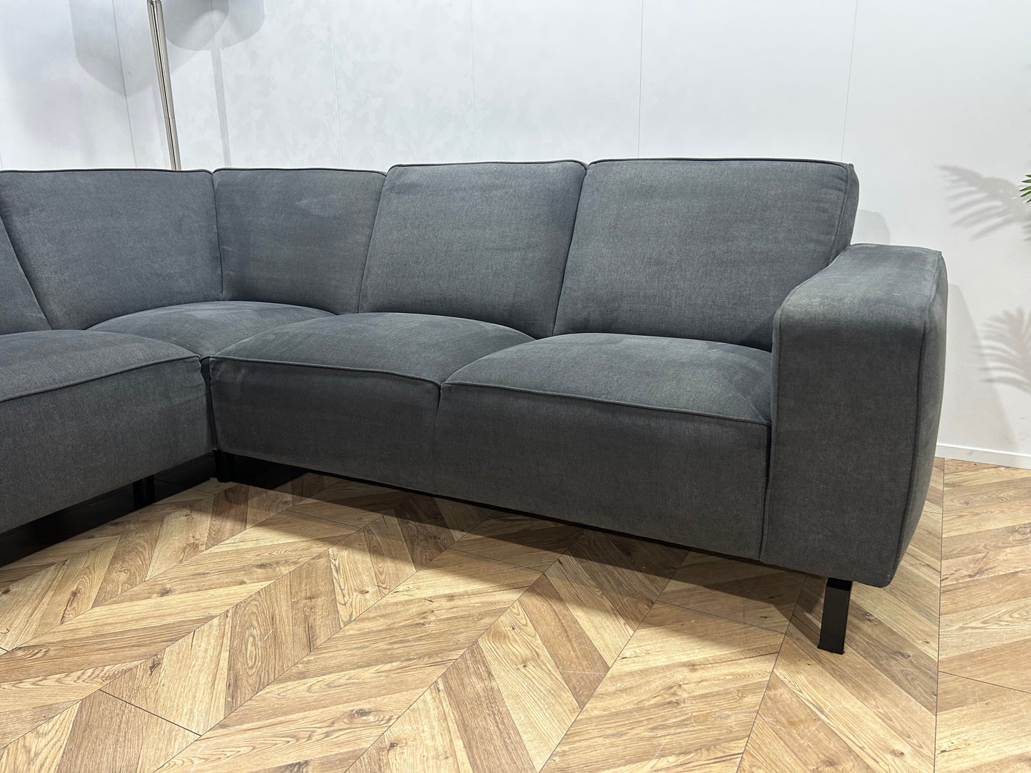 Antraciet Suède Stof Hoekbank Inc. Hocker En Fauteuil ~ Nieuwstaat