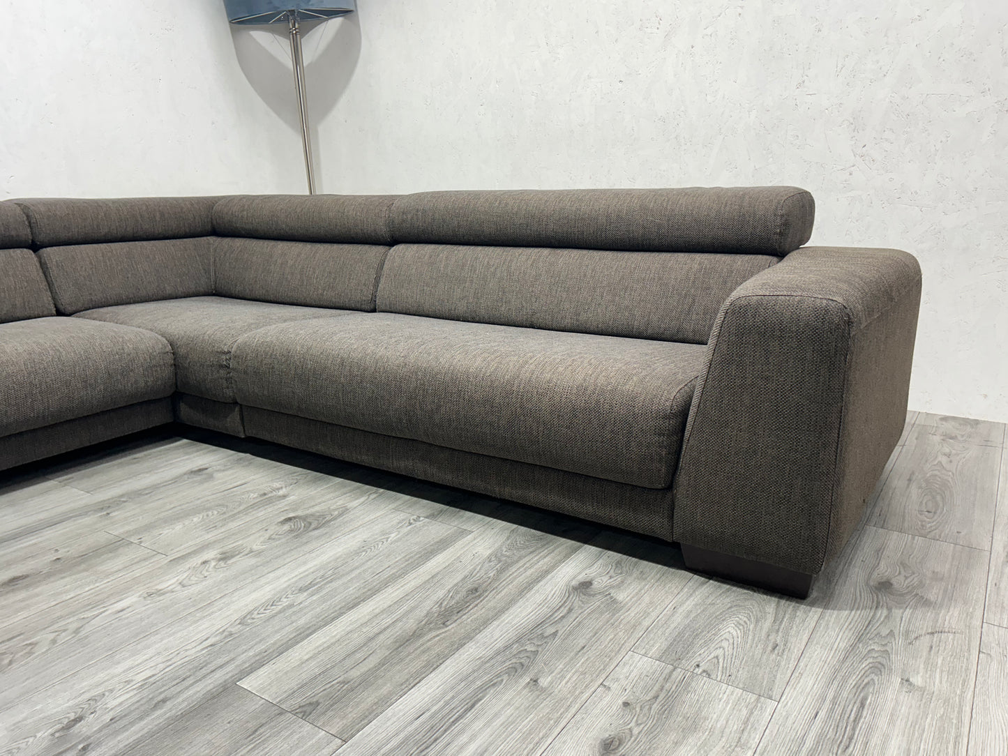 Calla Italia Bruine Hoekbank ~ Verstelbare Hoofdsteunen