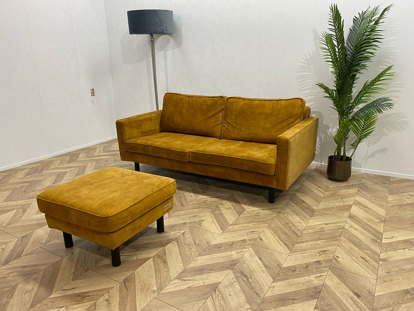 Umix Oker Gele Velvet 2-Zits Bank Inc. hocker ~ Nieuwstaat