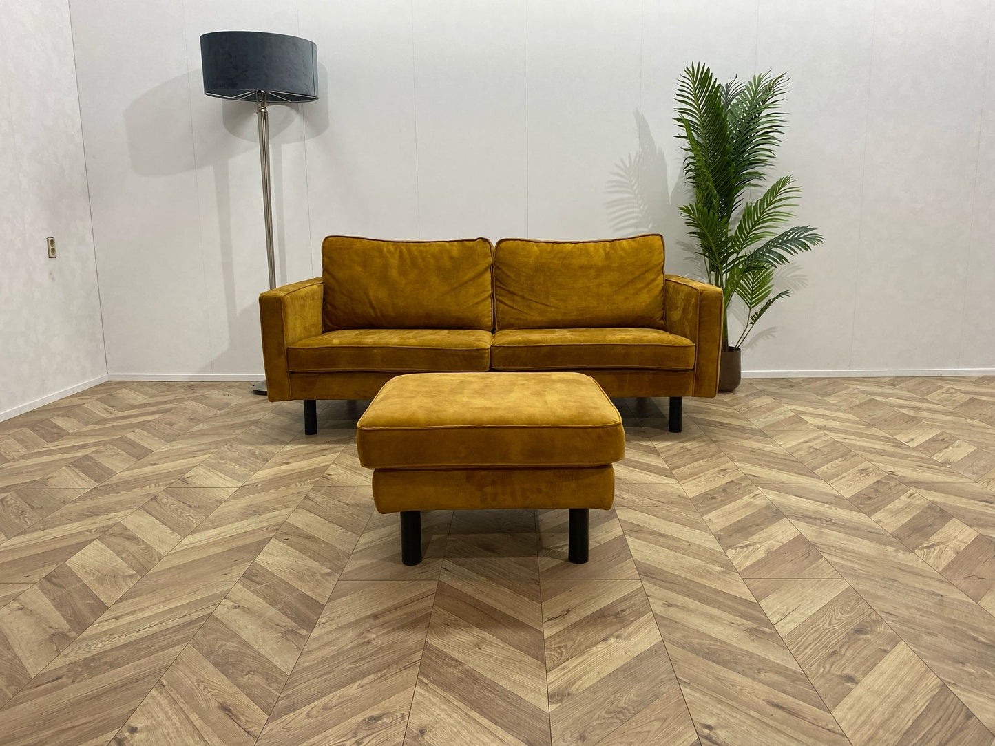 Umix Oker Gele Velvet 2-Zits Bank Inc. hocker ~ Nieuwstaat