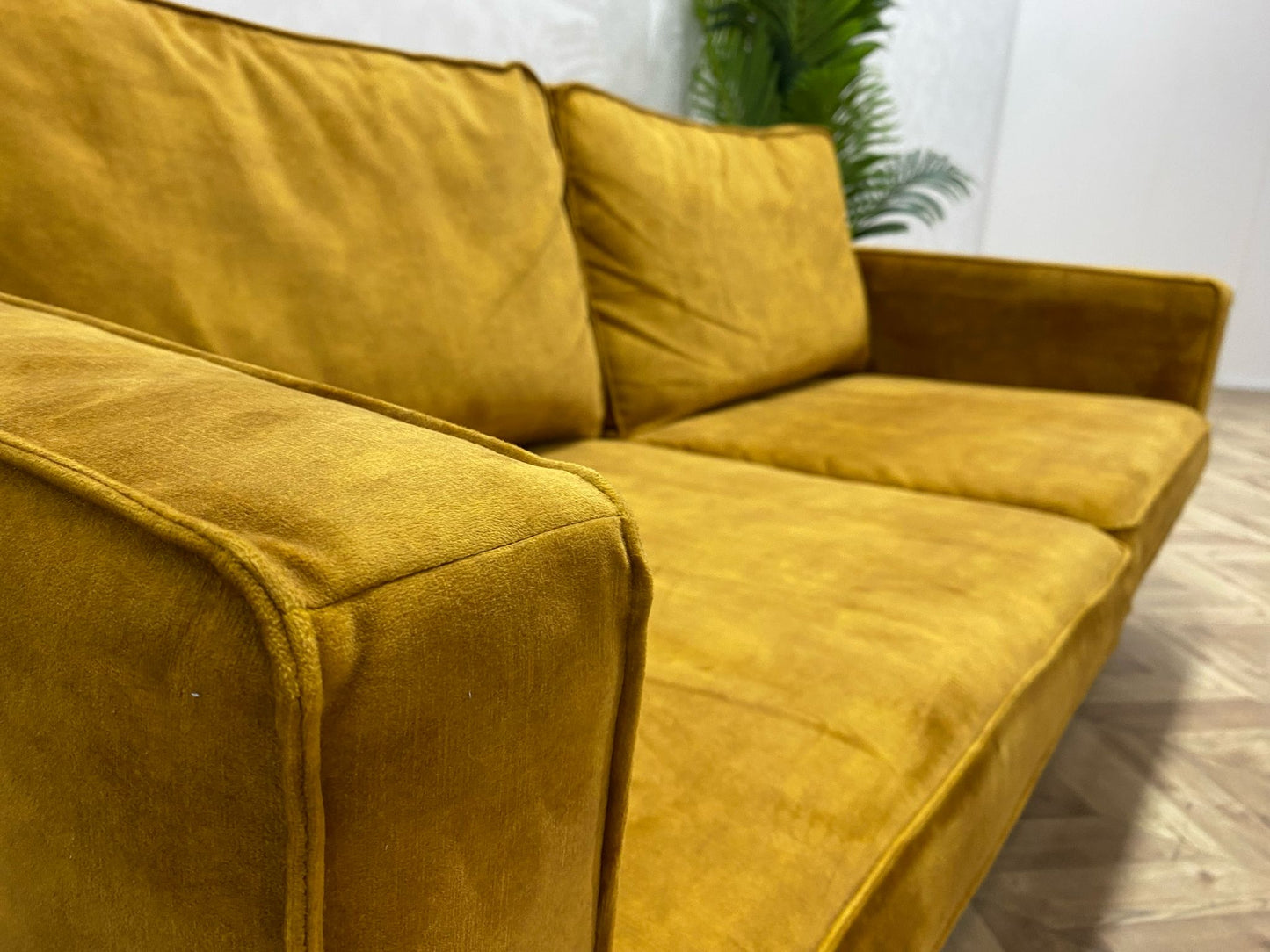 Umix Oker Gele Velvet 2-Zits Bank Inc. hocker ~ Nieuwstaat